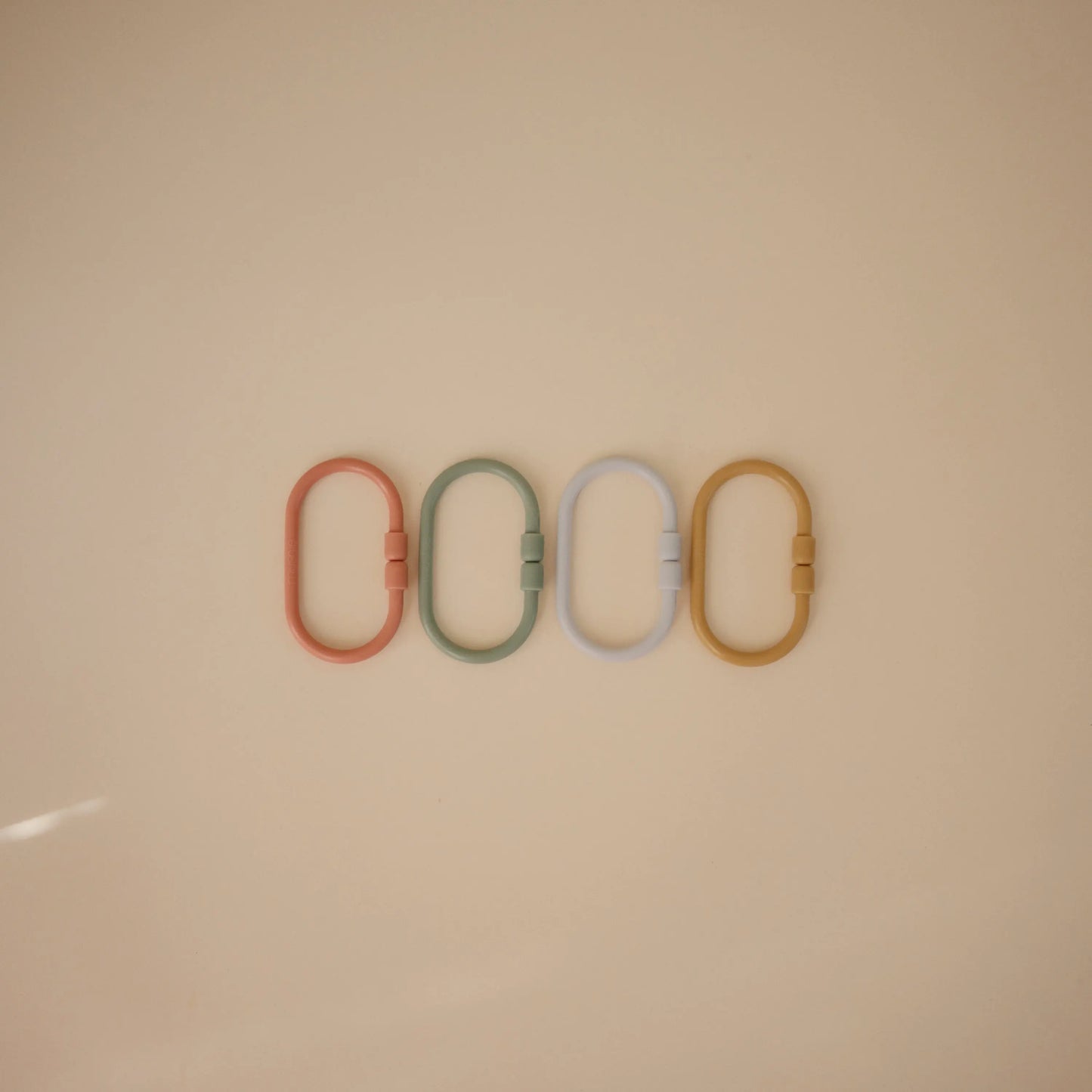 Chain Link Rings for Strollers and Car Seats Durable Plastic Toy Attachments Mushie