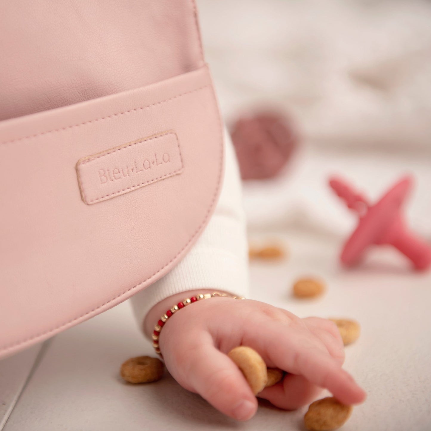 Classic Set of Soft Vegan Leather Easy Clean Bibs for Babies 0 to 12 Months Bleu La La