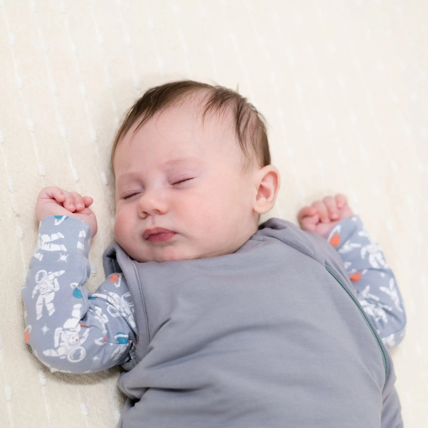 1.5 Tog Sleep Sack for Infants with 2 Way J Zipper and Quilted Lining Size 0 to 9 Months Sweet Bamboo