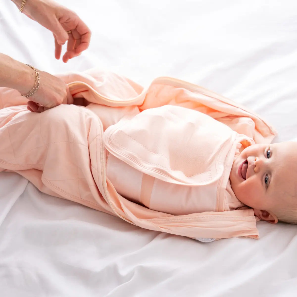 Bamboo Classic Swaddle (Non-weighted) Dreamland Baby