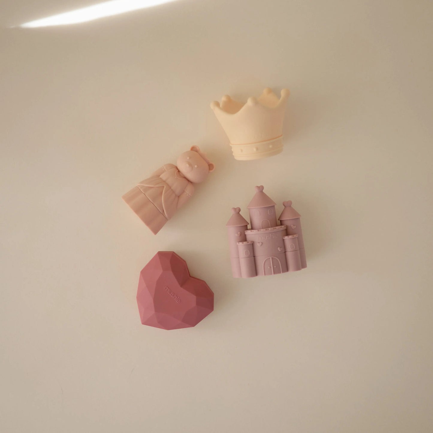 Princess Mold Free Bath Play Set with Crown Castle Heart Gem and Bear Princess Mushie