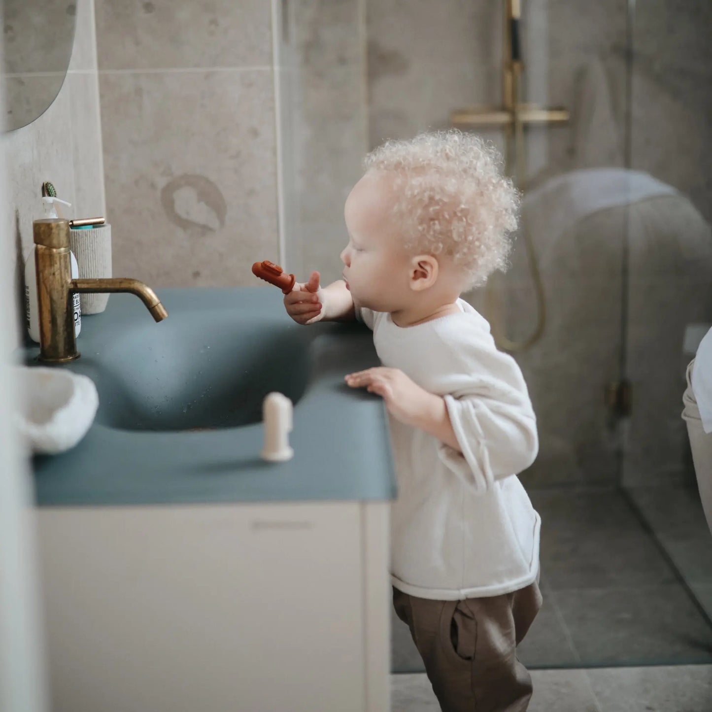 Finger Toothbrush for Babies BPA Free and Chemical Free Food Grade Silicone Teething Relief Mushie