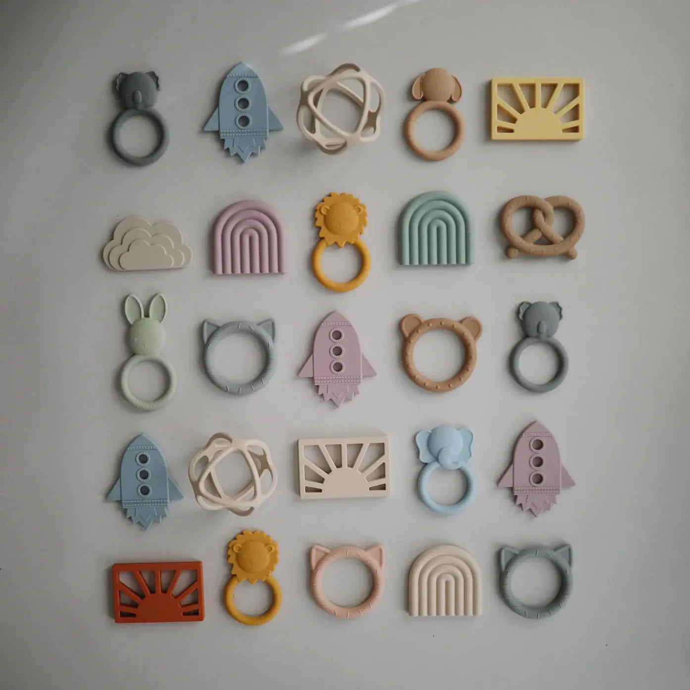 Rocket Teether Made from Non-Toxic Food-Grade Silicone for Baby Gums Mushie