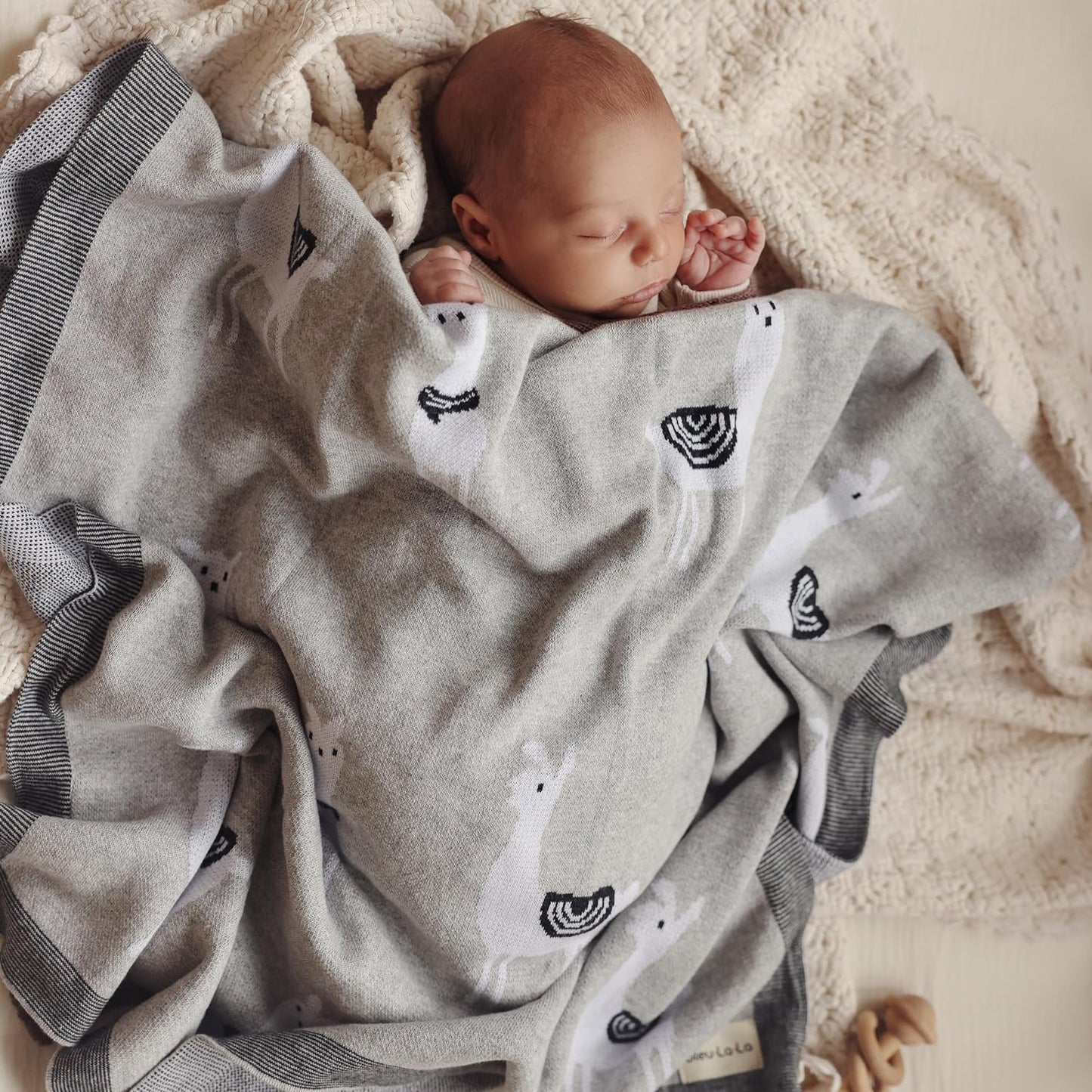 Luxury Knit Llama Swaddle Baby Blanket - Pure Cotton Comfort for Newborns Bleu La La