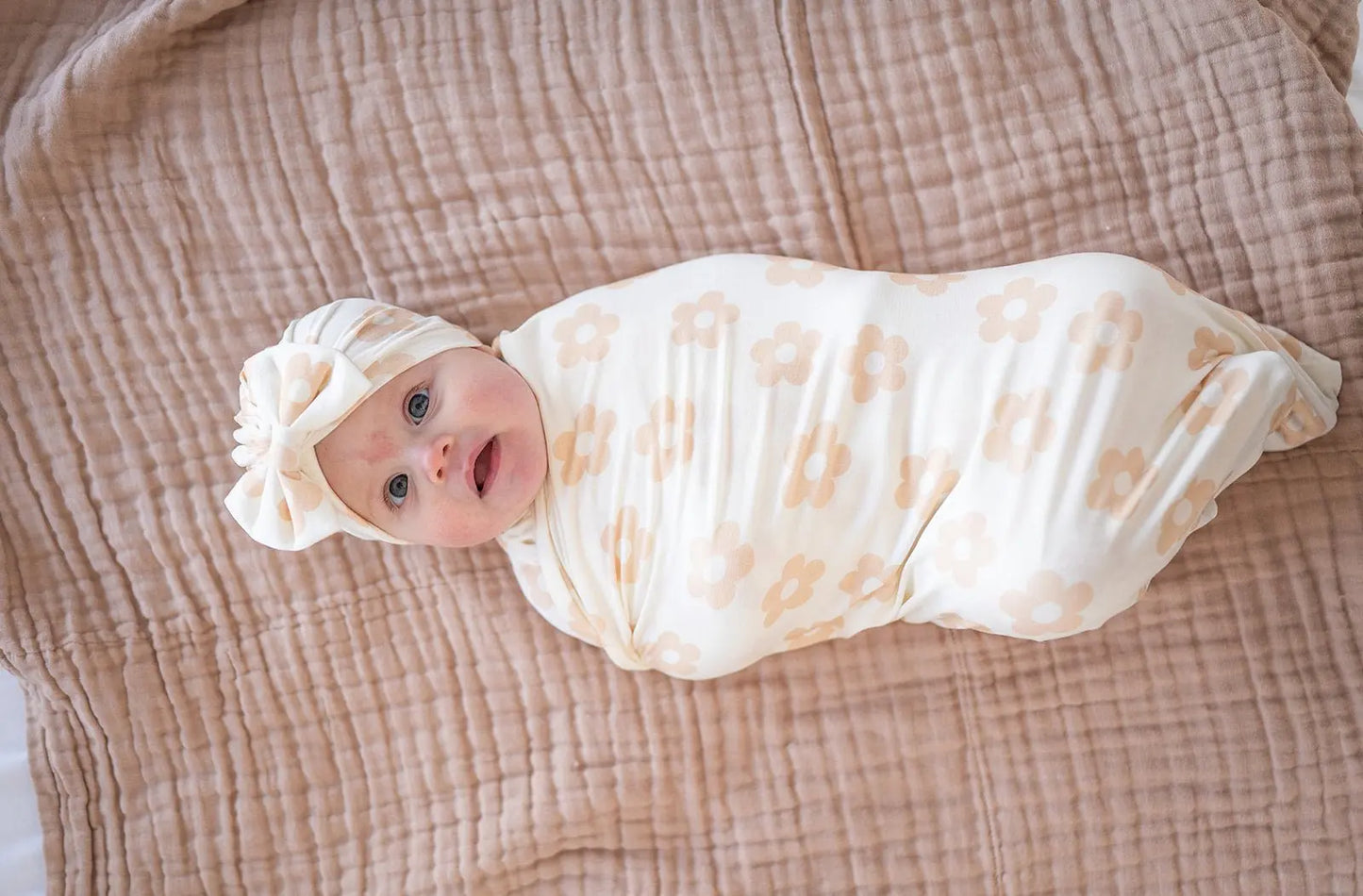 Bamboo Stretch Swaddle - Blush Daisy Harp Angel Boutique