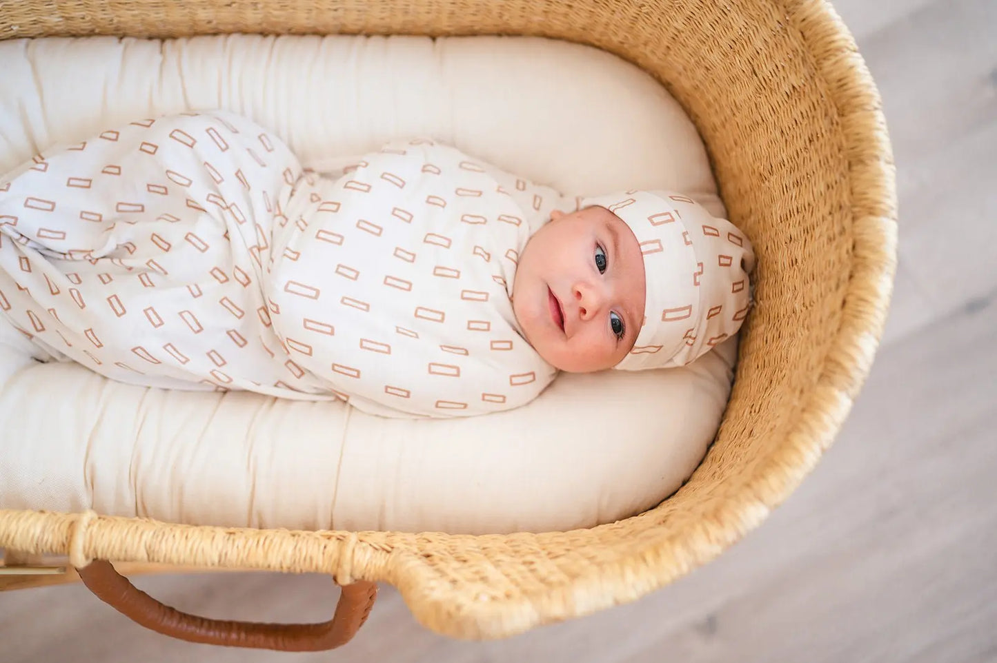 Bamboo Stretch Swaddle - Neutral Rectangle Harp Angel Boutique