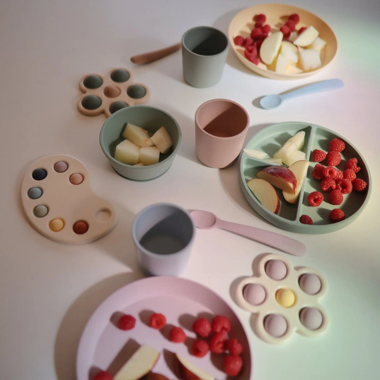 Silicone Suction Plate for Babies Food Grade Safe Design Minimizes Spills Mushie