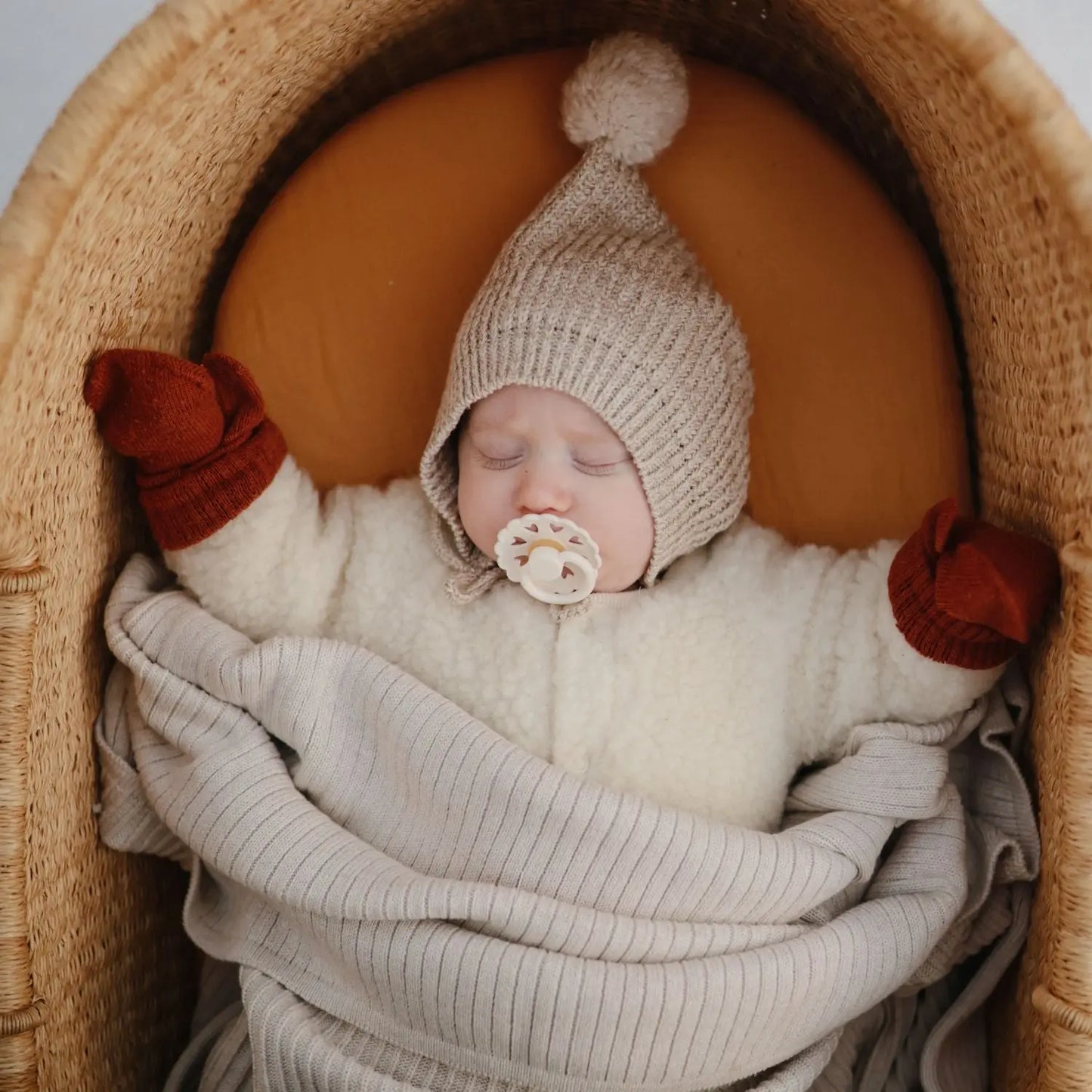 FRIGG Pacifier - Natural Rubber 6-Pack for Baby Comfort Mushie Everetts Place: Online Boutique