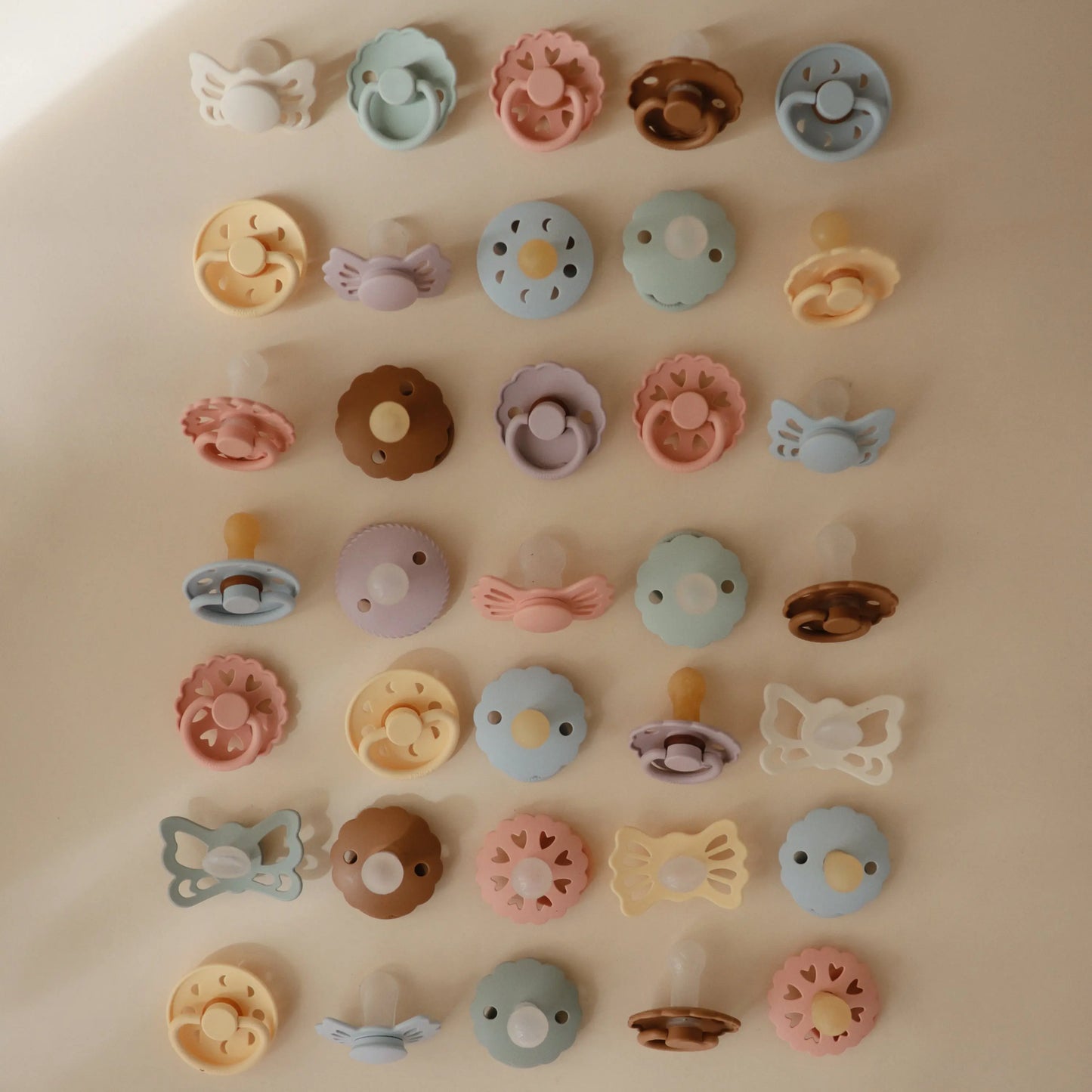 Frigg Daisy Natural Rubber Pacifier Two Pack Mushie Everetts Place: Online Boutique