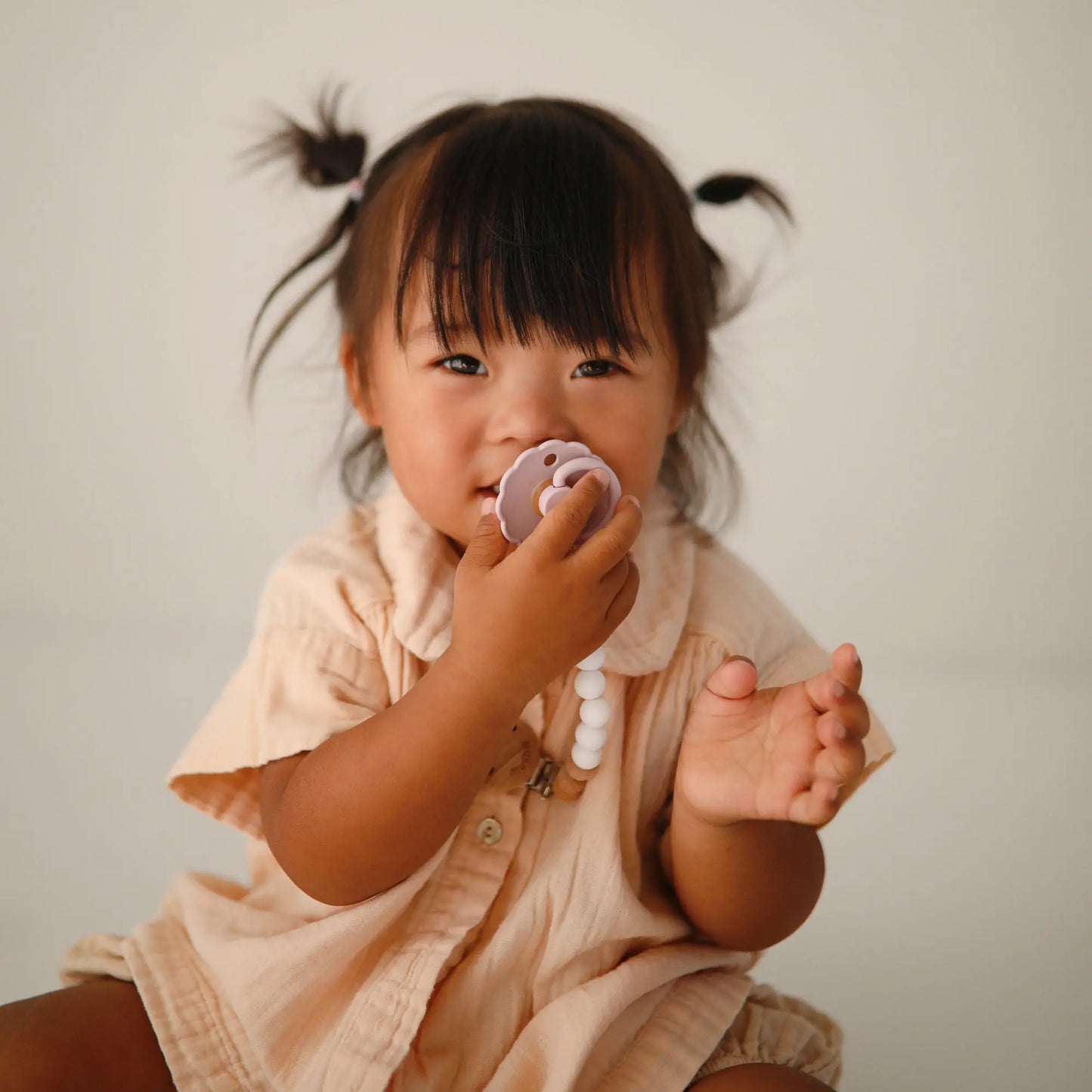 Frigg Daisy Natural Rubber Pacifier Two Pack Mushie Everetts Place: Online Boutique