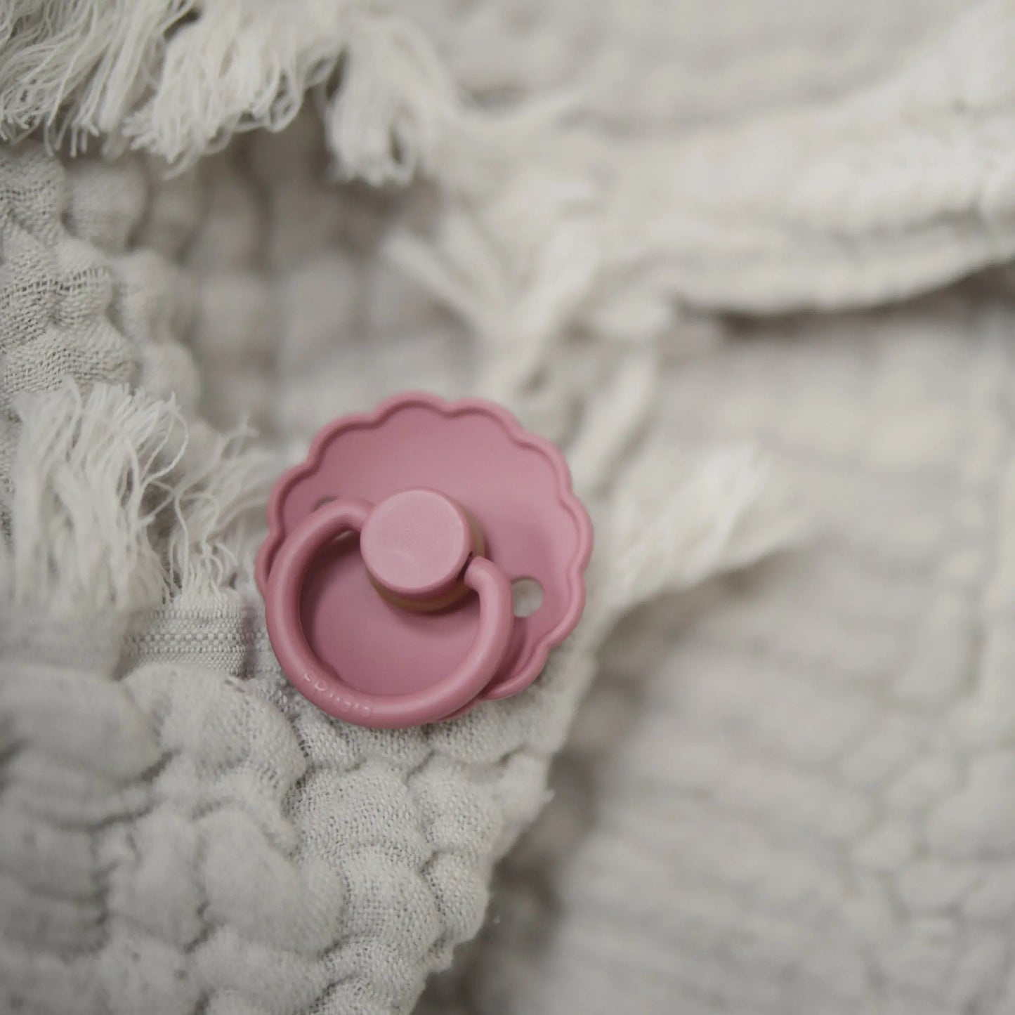 Frigg Daisy Natural Rubber Pacifier Two Pack Mushie Everetts Place: Online Boutique