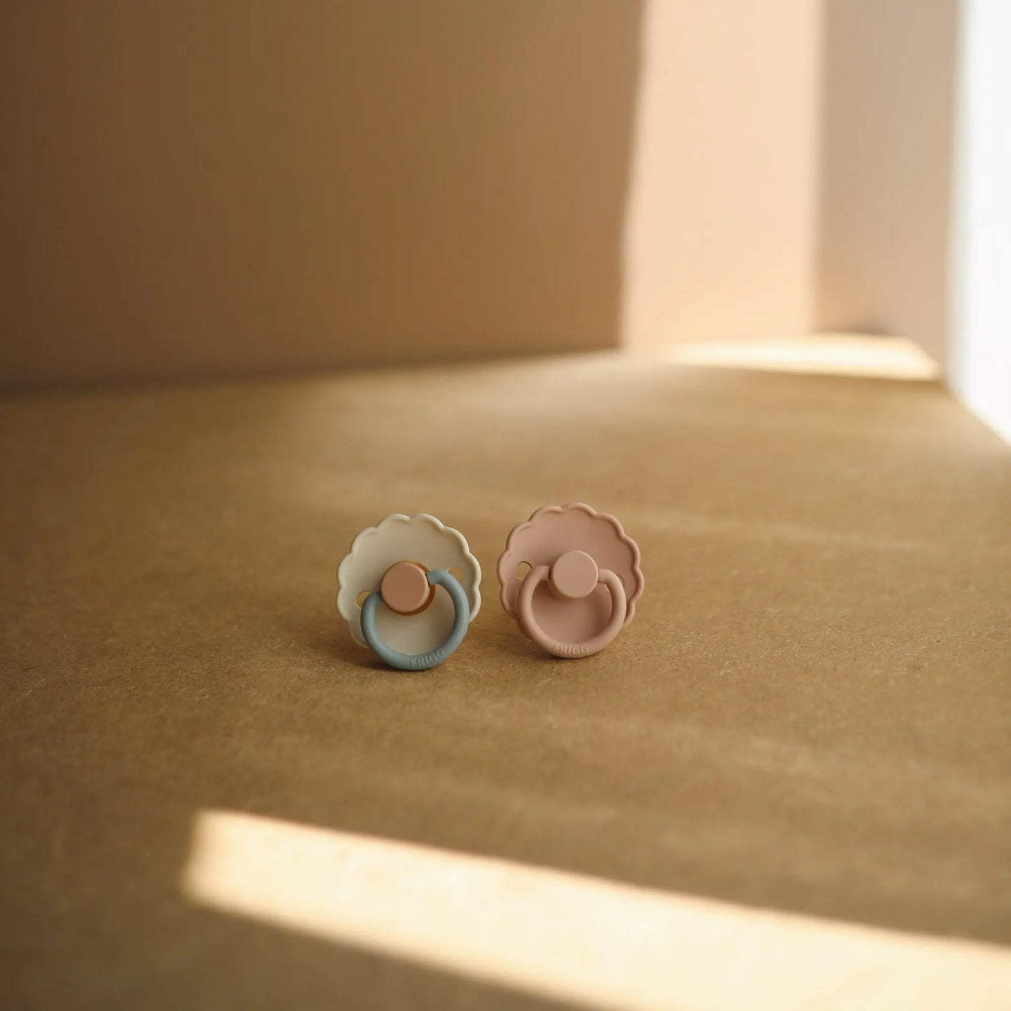 Frigg Daisy Natural Rubber Pacifier Two Pack Mushie Everetts Place: Online Boutique