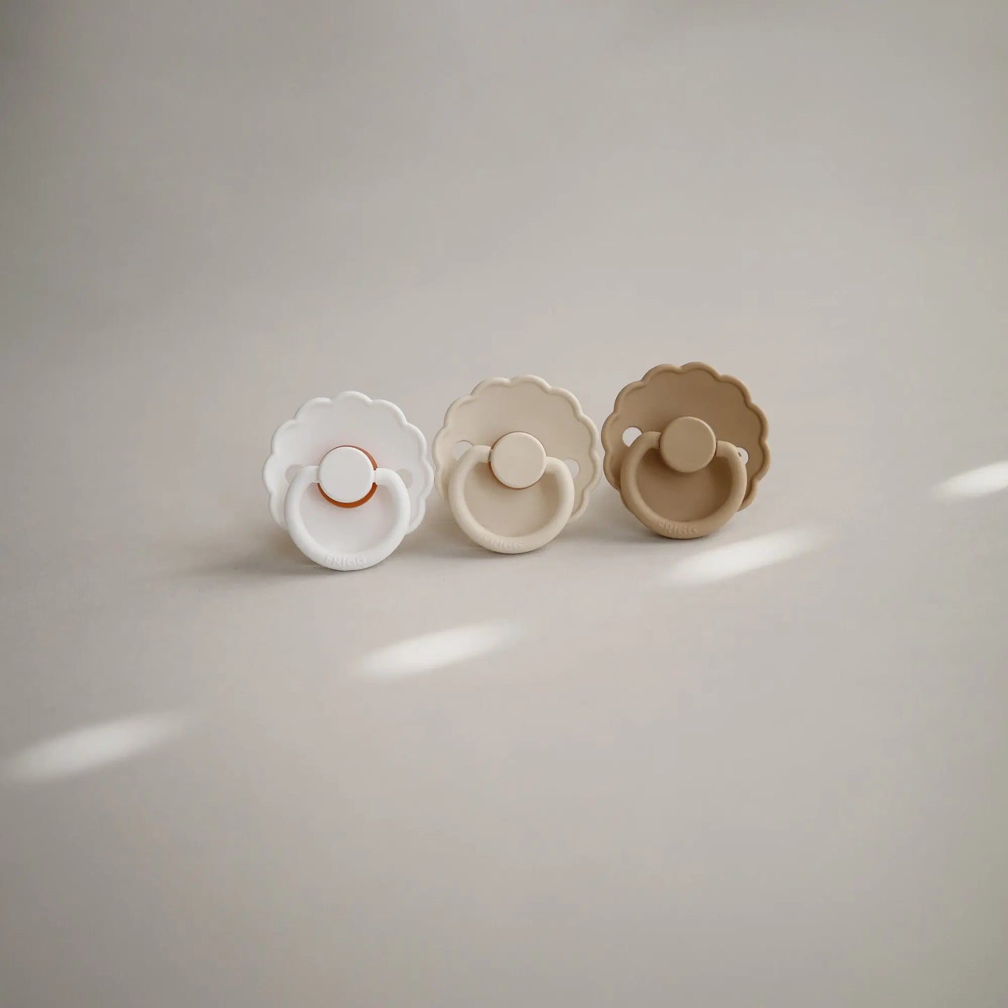 Frigg Daisy Natural Rubber Pacifier Two Pack Mushie Everetts Place: Online Boutique
