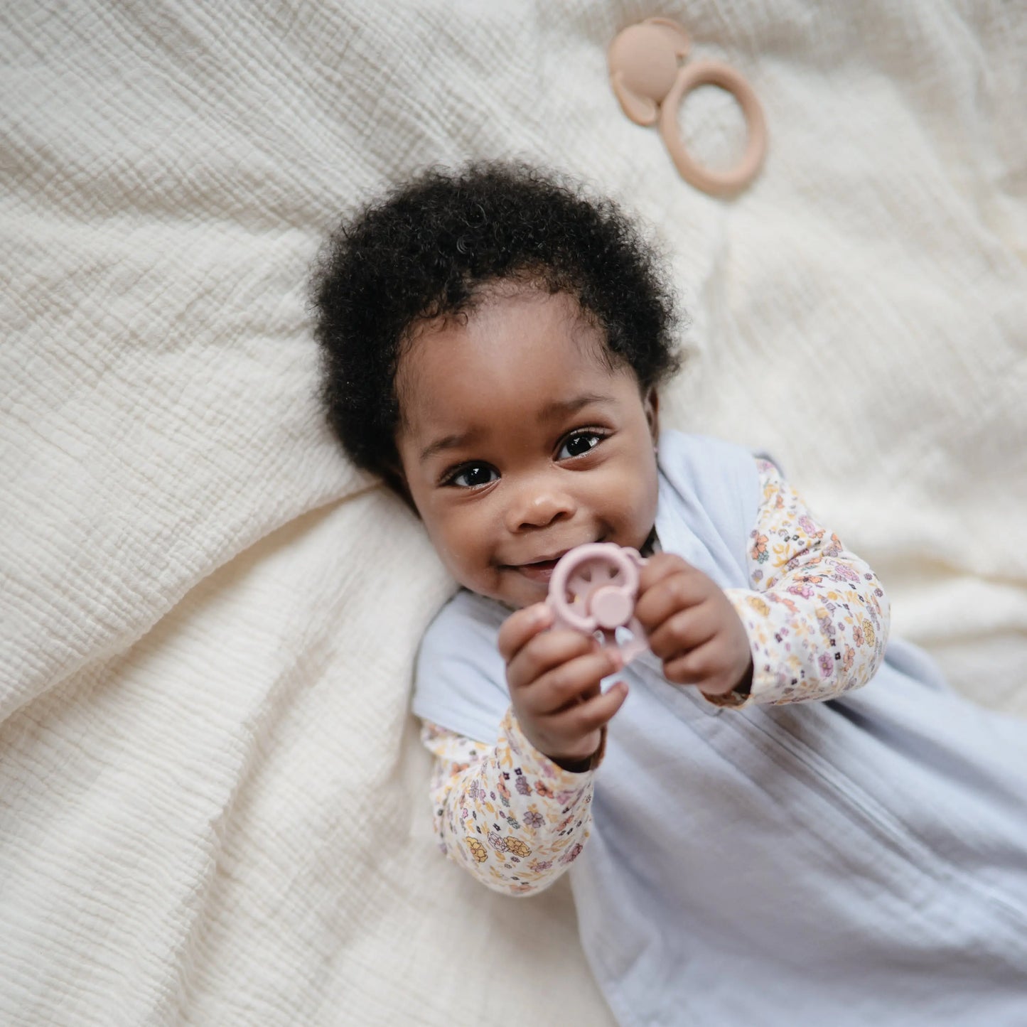 Organic Cotton Sleep Bag for Babies Lightweight Breathable Muslin Design with Two-Way Zipper Sleeveless Full Body Coverage Mushie Everetts Place: Online Boutique