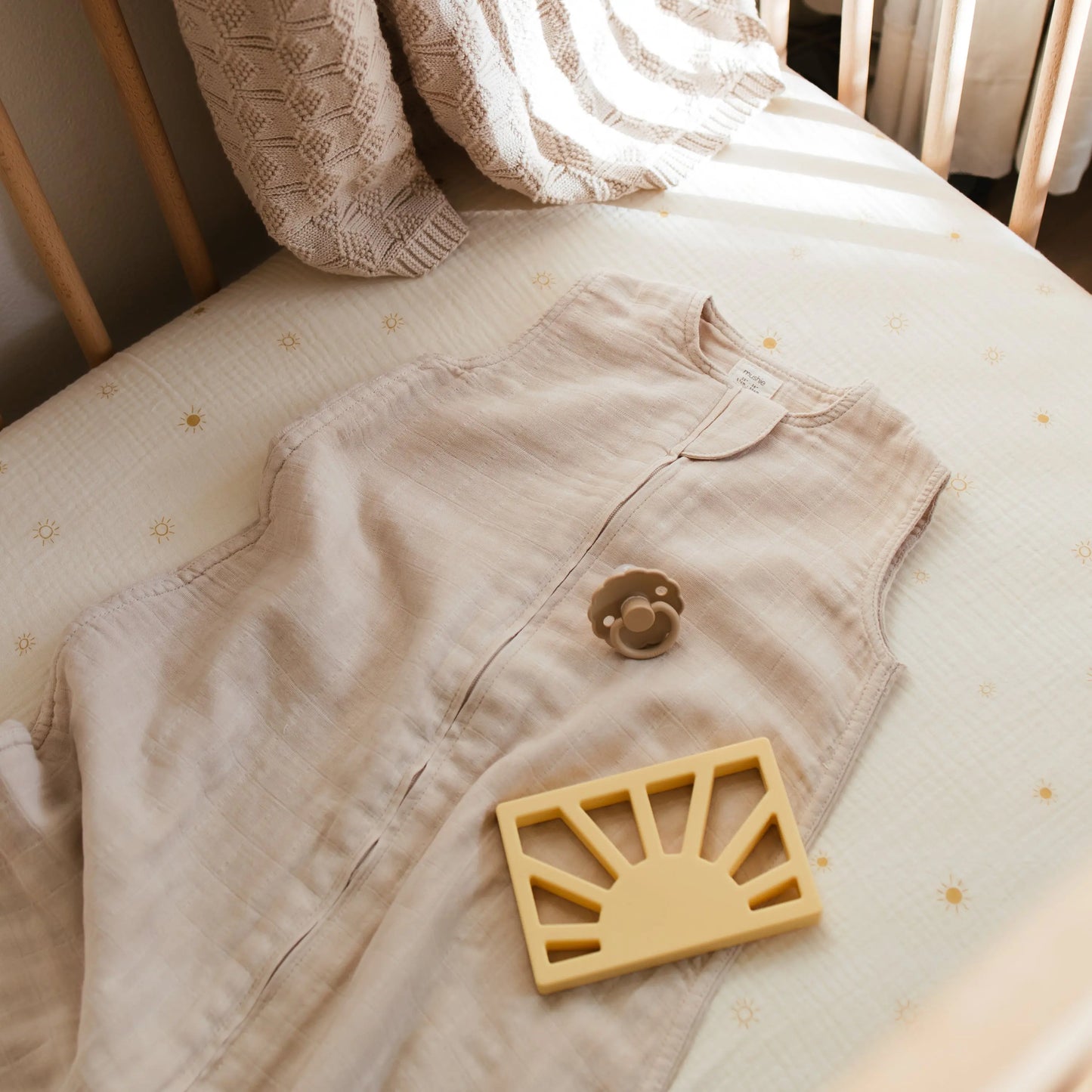 Organic Cotton Sleep Bag for Babies Lightweight Breathable Muslin Design with Two-Way Zipper Sleeveless Full Body Coverage Mushie Everetts Place: Online Boutique