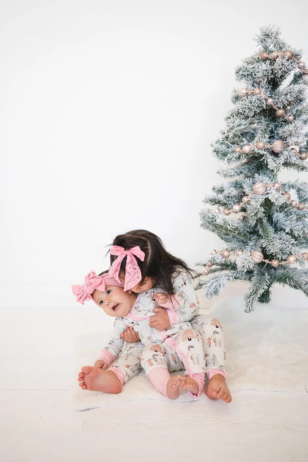 Snow Day Pink (Convertible Zip Footies) Dreamlet Everetts Place: Online Boutique