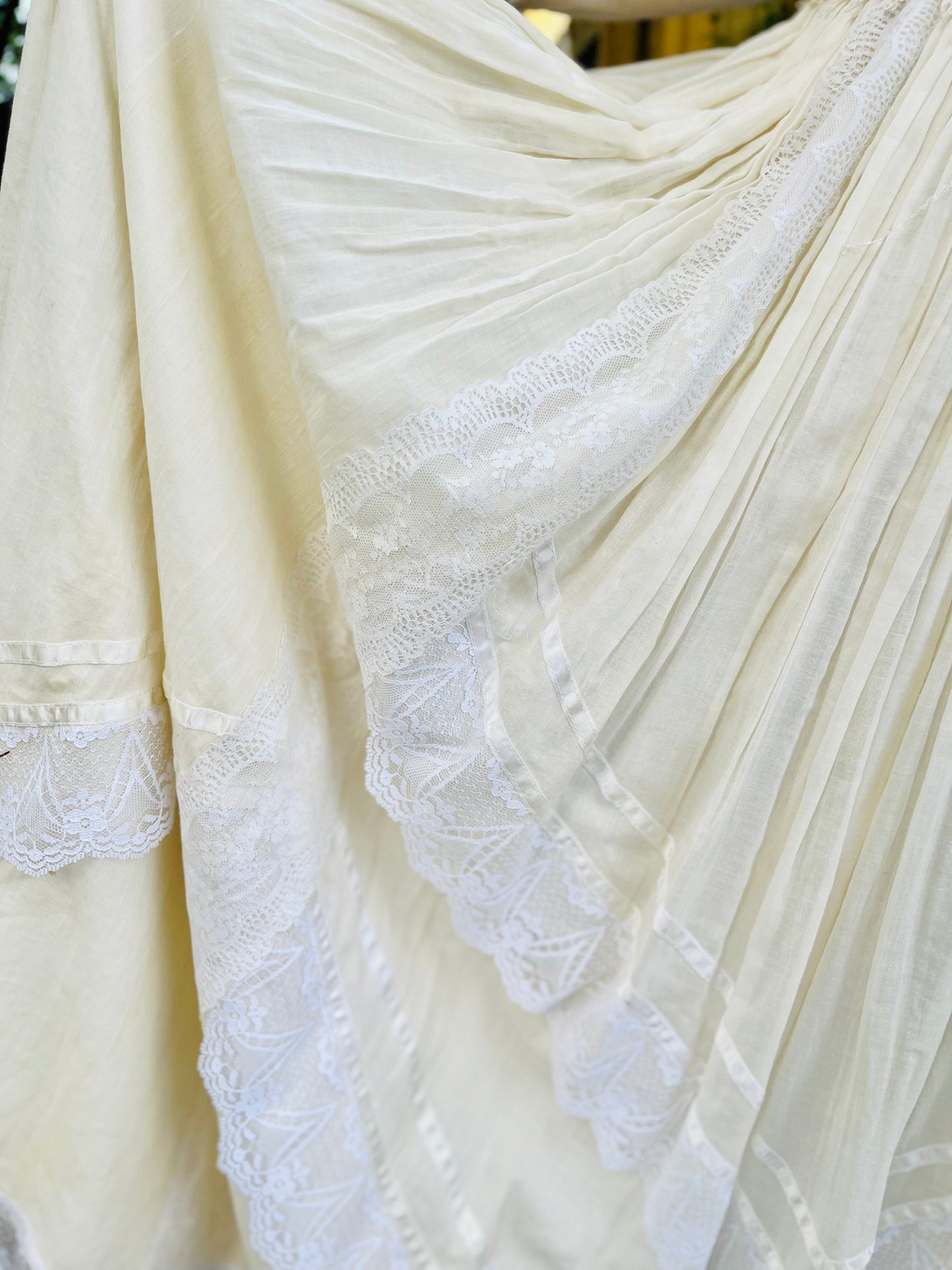 Vintage Gown Wedding Dress Cotton Lace Pearl Buttons Sweet Harvest Farms Everetts Place: Online Boutique