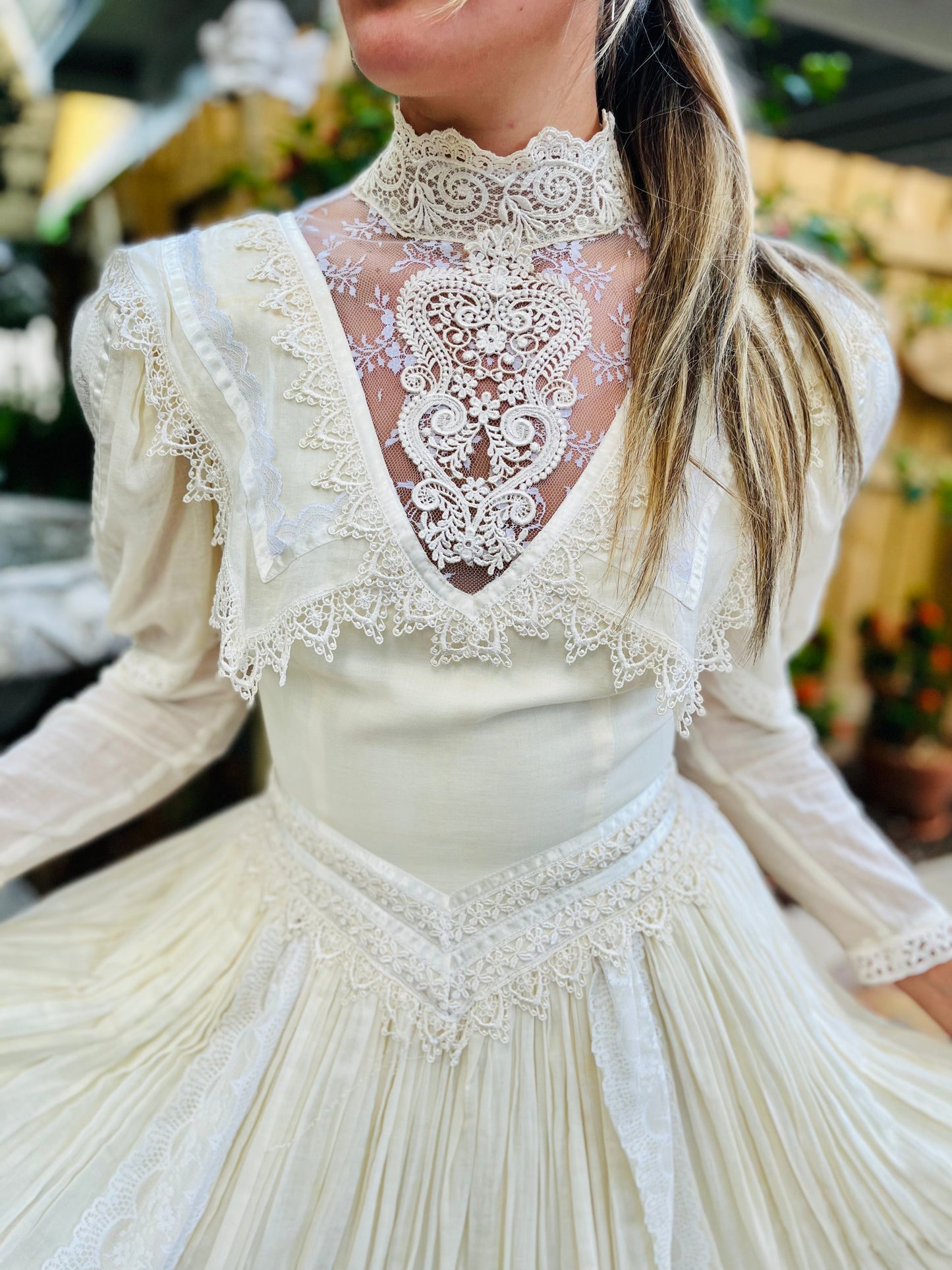 Vintage Gown Wedding Dress Cotton Lace Pearl Buttons Sweet Harvest Farms Everetts Place: Online Boutique