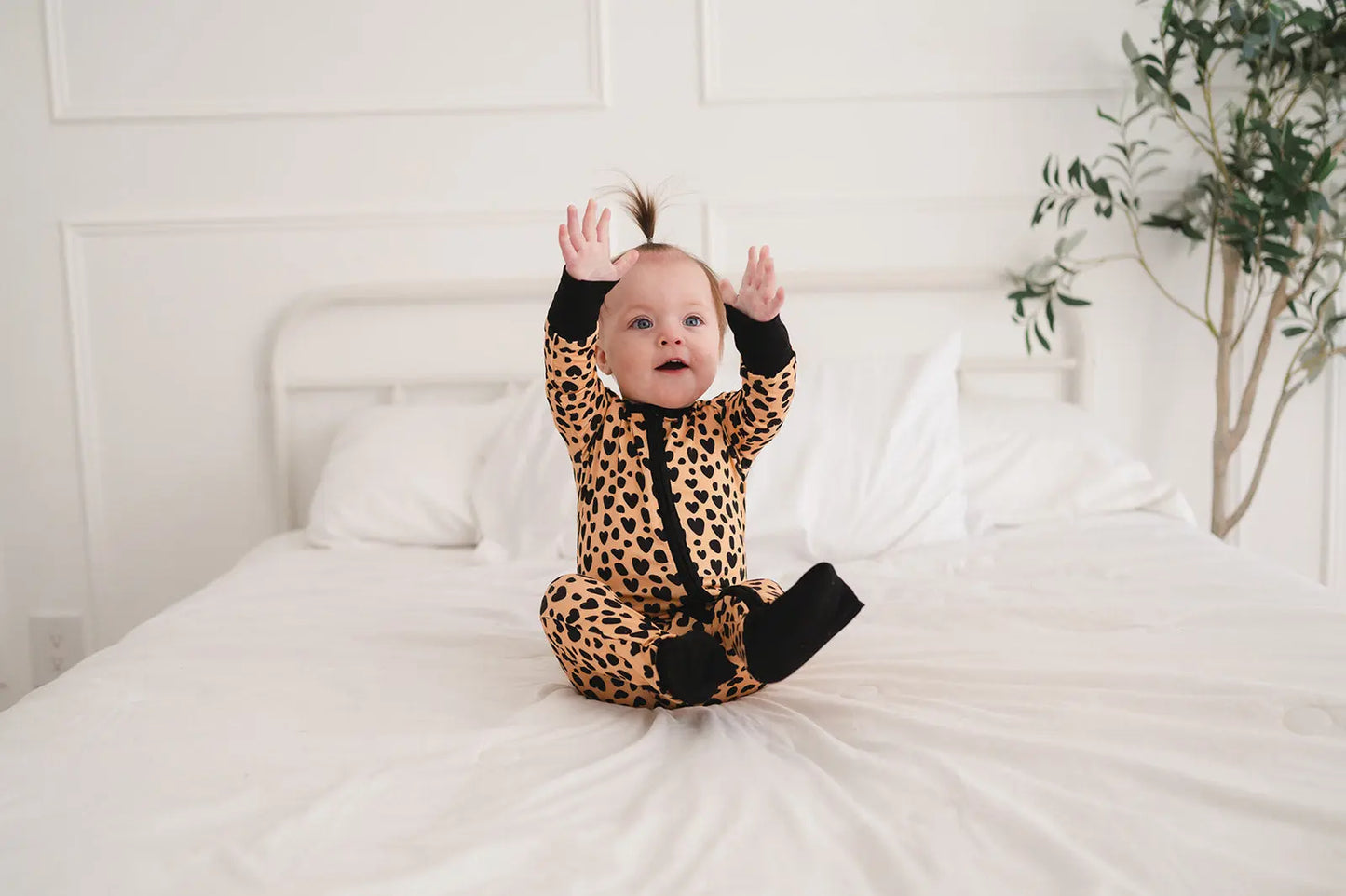 Wild Love Convertible Zip Footies for Babies 12 to 18M Dreamlet Everetts Place: Online Boutique