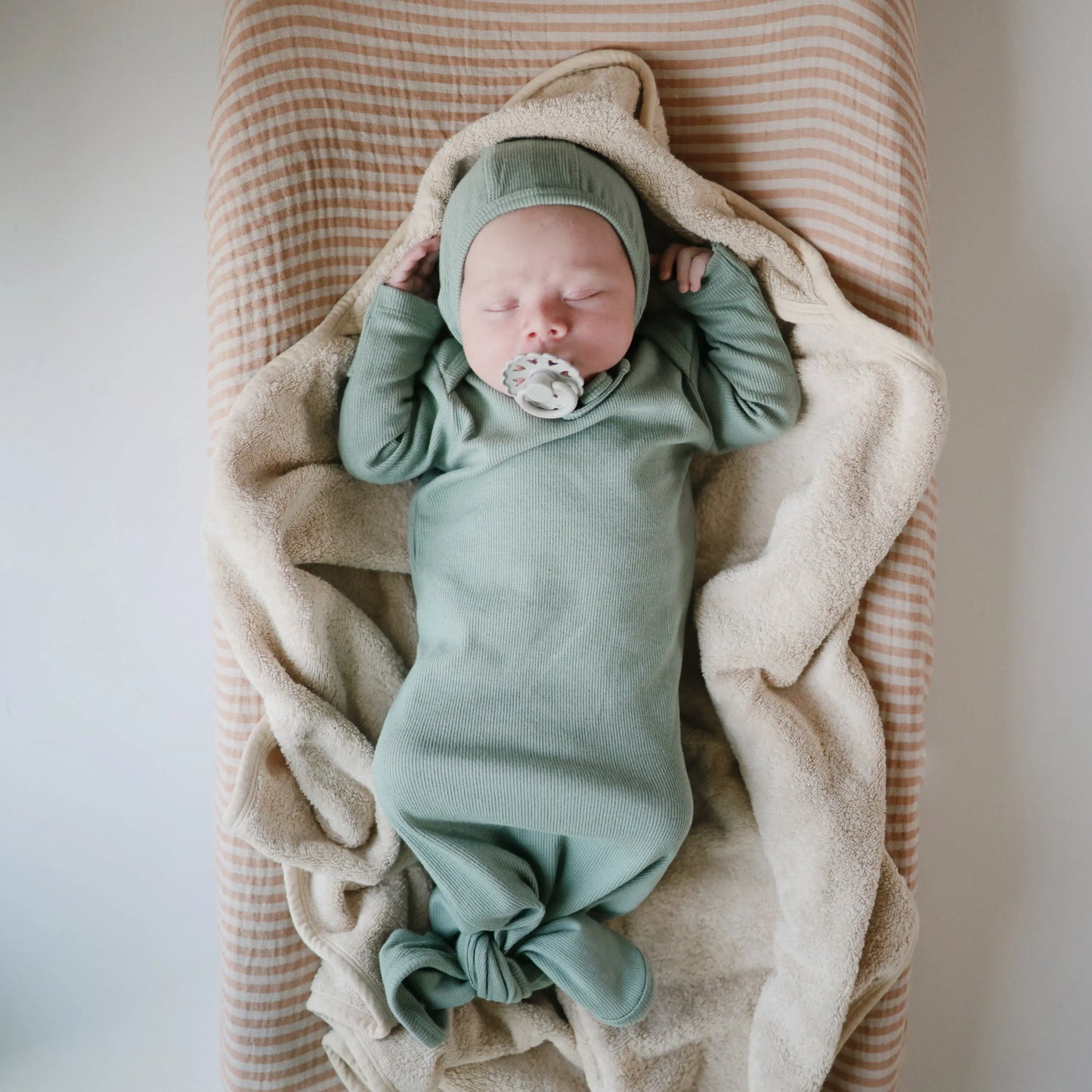 Organic Cotton Baby Hooded Towel Soft and Absorbent for Cozy Cuddles Mushie