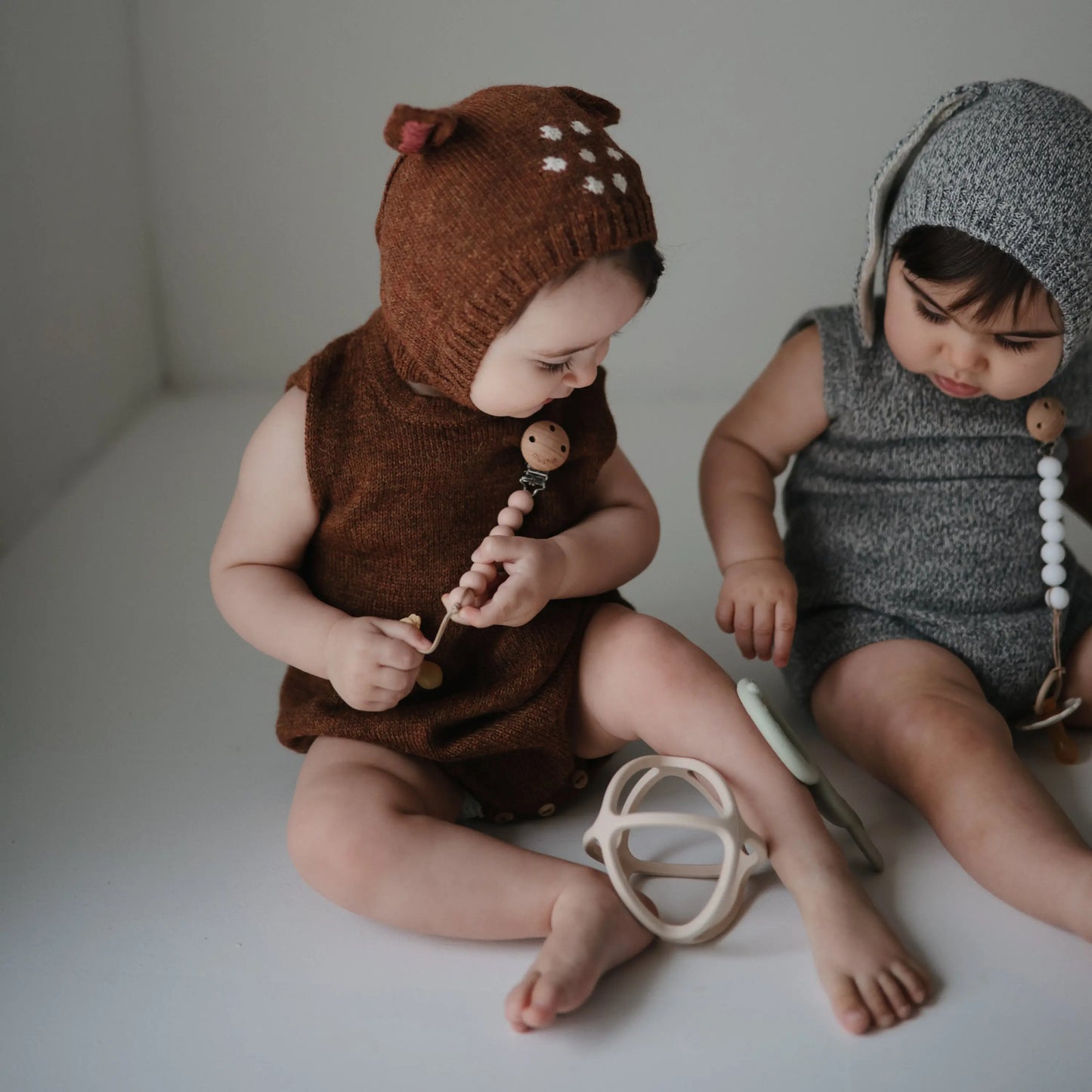 Ball Teether Made from Non-Toxic Food Grade Silicone for Babies Mushie