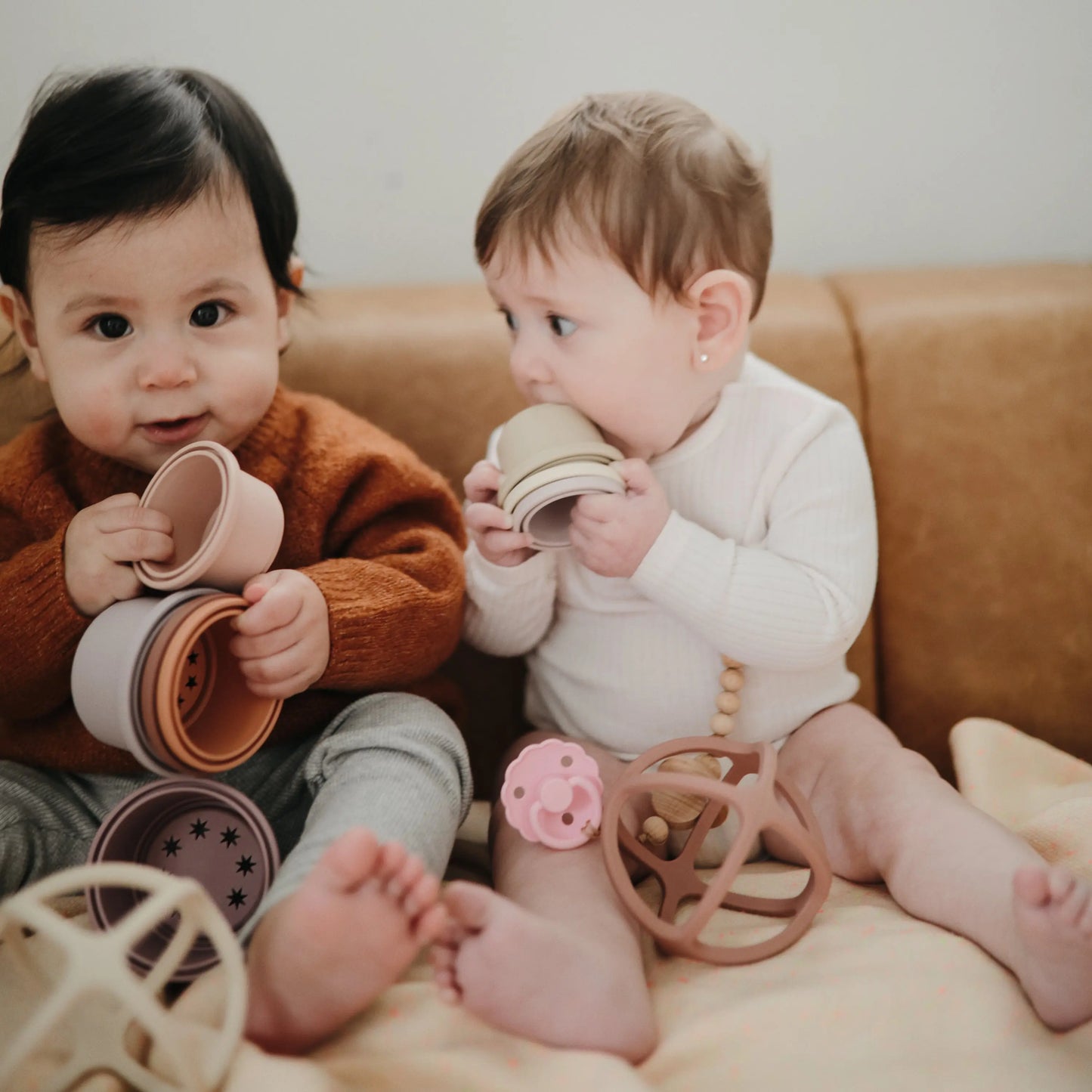 Ball Teether Made from Non-Toxic Food Grade Silicone for Babies Mushie