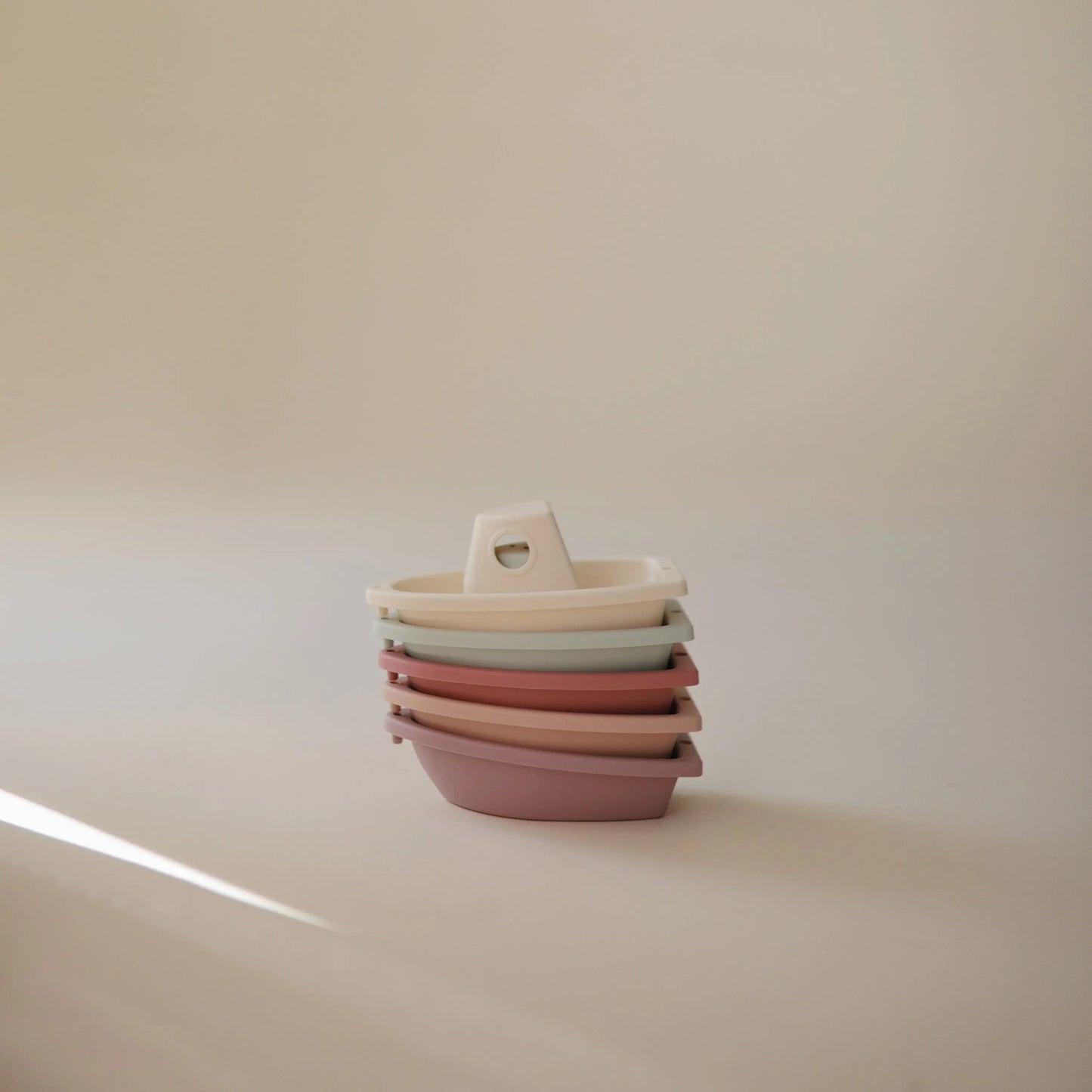 Stackable Bath Boats Set of Five for Independent Play in the Bathtub Mushie