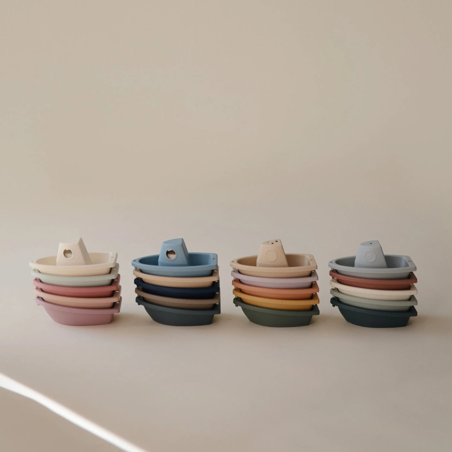 Stackable Bath Boats Set of Five for Independent Play in the Bathtub Mushie