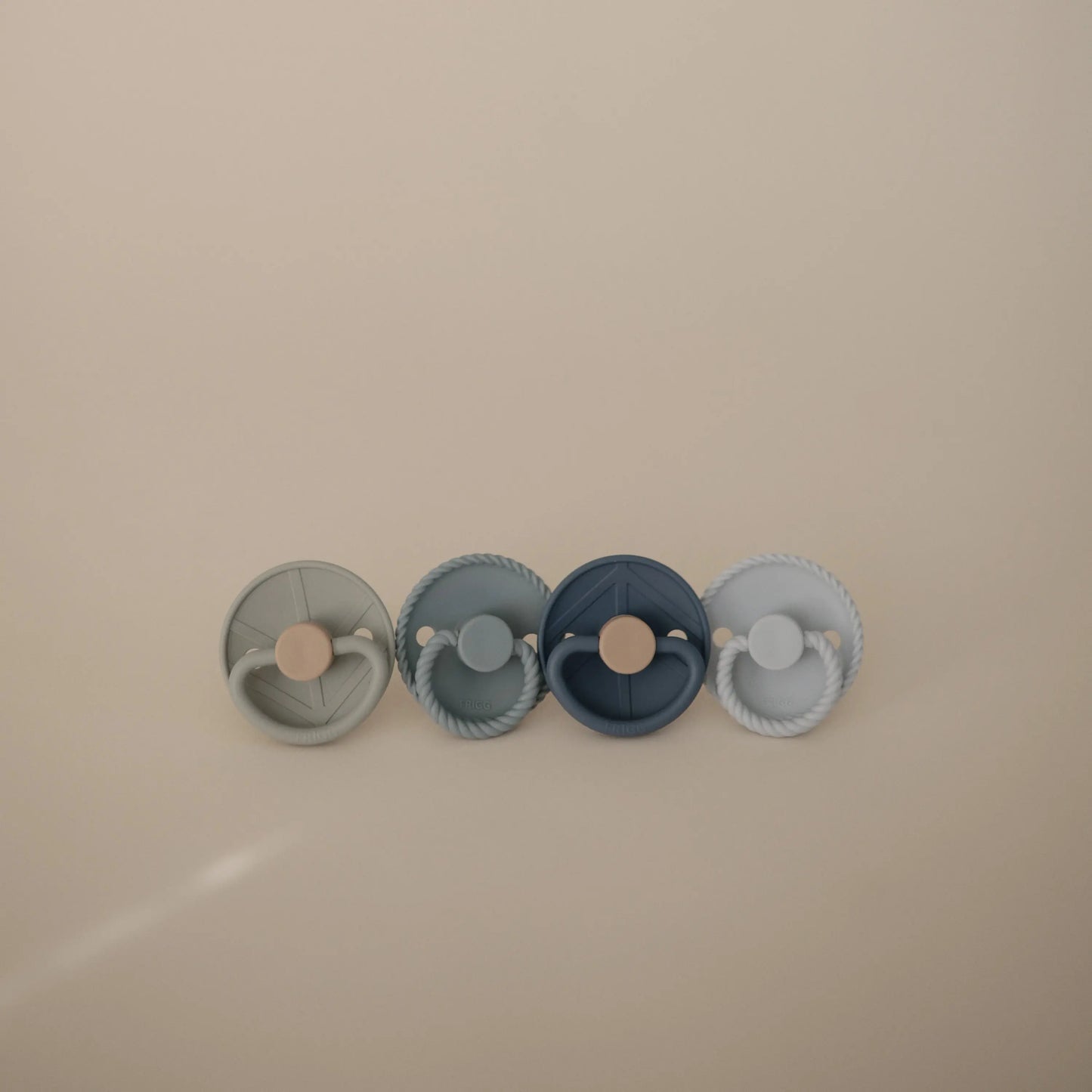 FRIGG Natural Rubber Pacifier 4 Pack for Baby Comfort and Safety Mushie