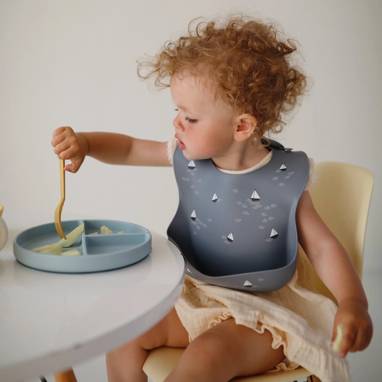 Silicone Suction Plate for Babies Food Grade Safe Design Minimizes Spills Mushie
