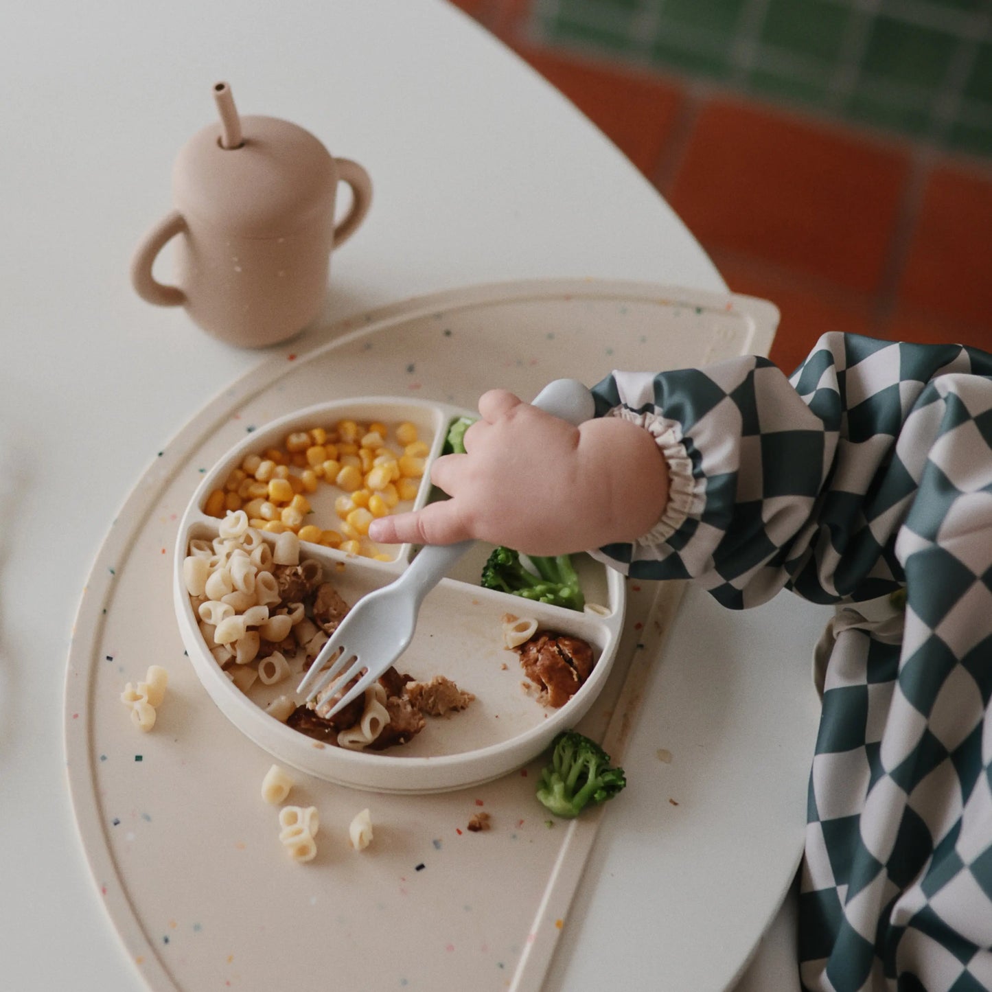 Silicone Suction Plate for Babies Food Grade Safe Design Minimizes Spills Mushie