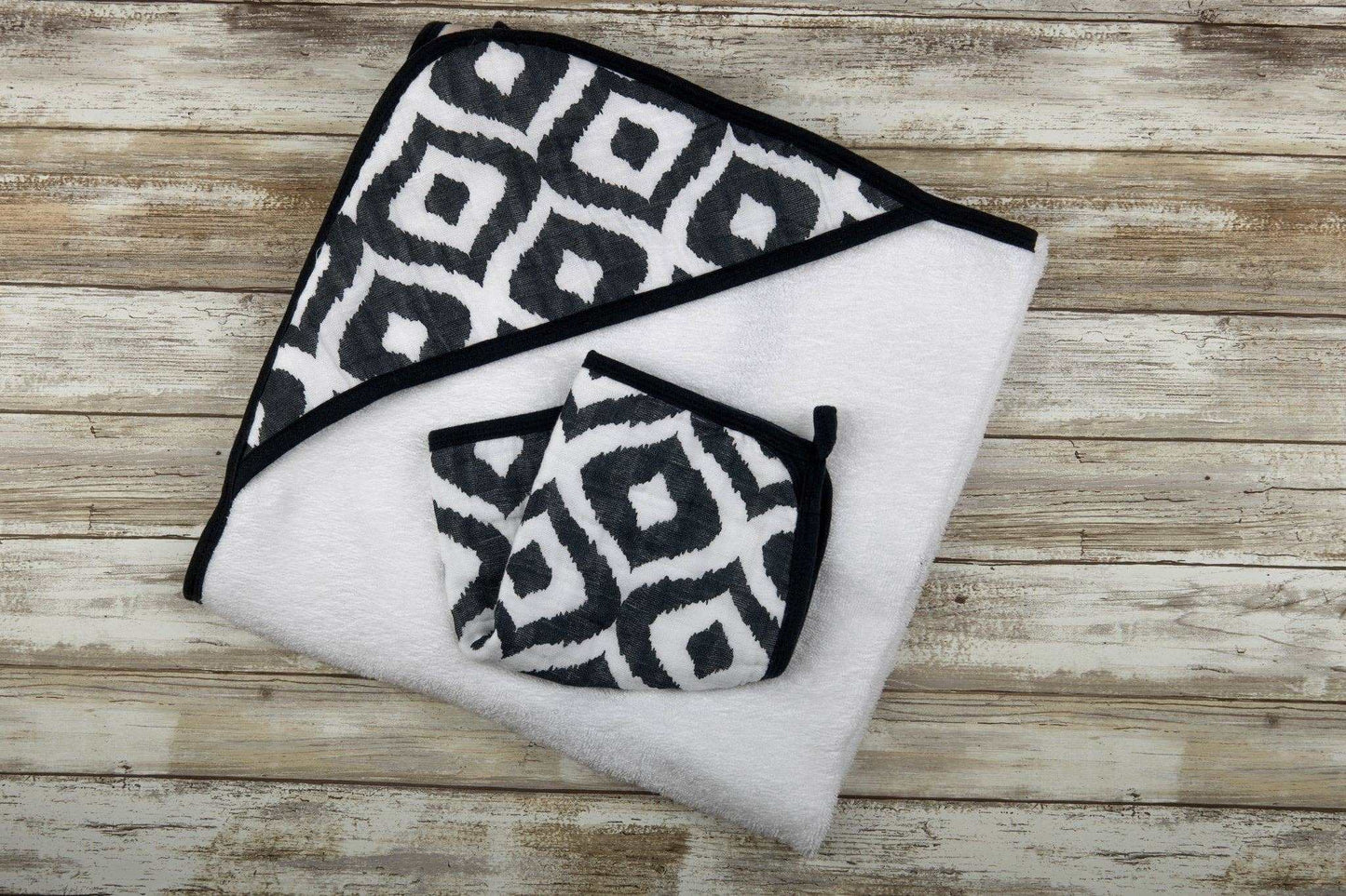 Newcastle Classics Moroccan Blue Cotton Hooded Towel and Washcloth Set for Kids Newcastle Classics