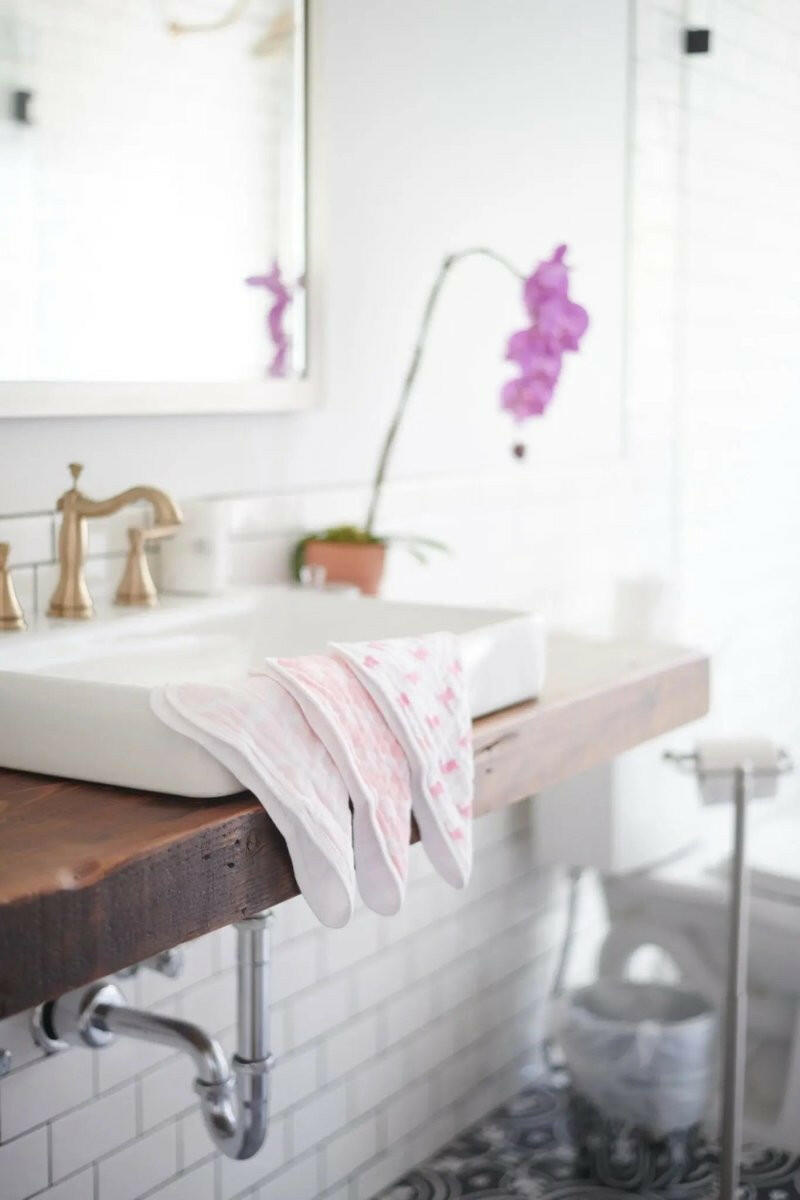 Pop Of Pink Wash Cloth Set 3 Pack 100 Percent Plush Cotton Bath Time Essential.