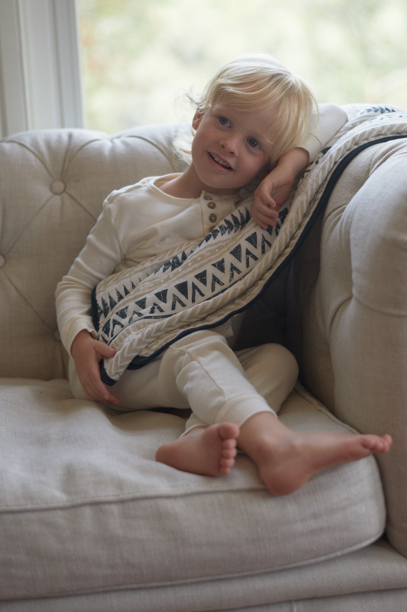 Pyramid Cotton Muslin Newcastle Blanket for Kids 47 Inch x 47 Inch Soft Breathable Cuddly Comfort Newcastle Classics