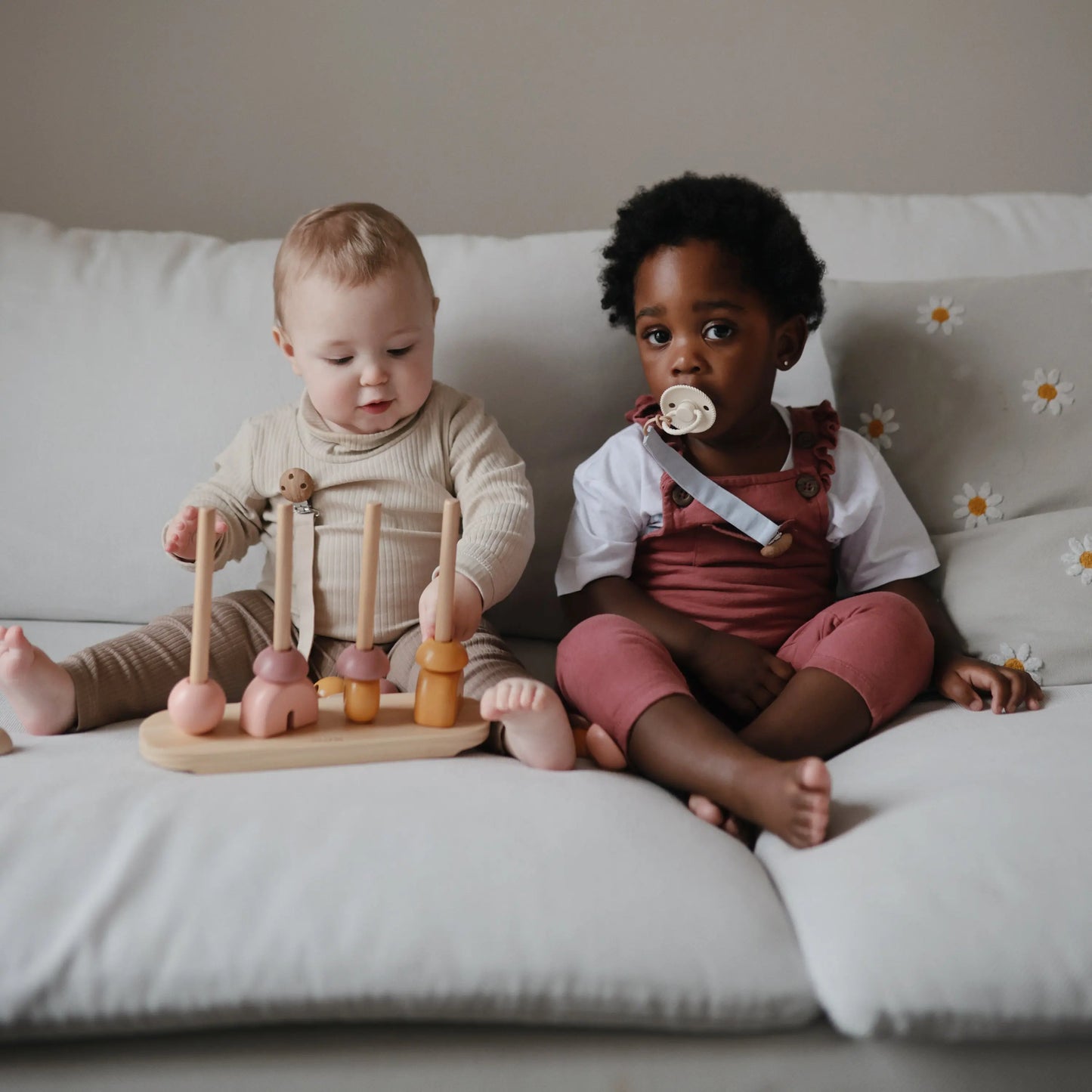 FRIGG Natural Rubber Pacifier 4 Pack for Baby Comfort and Safety Mushie