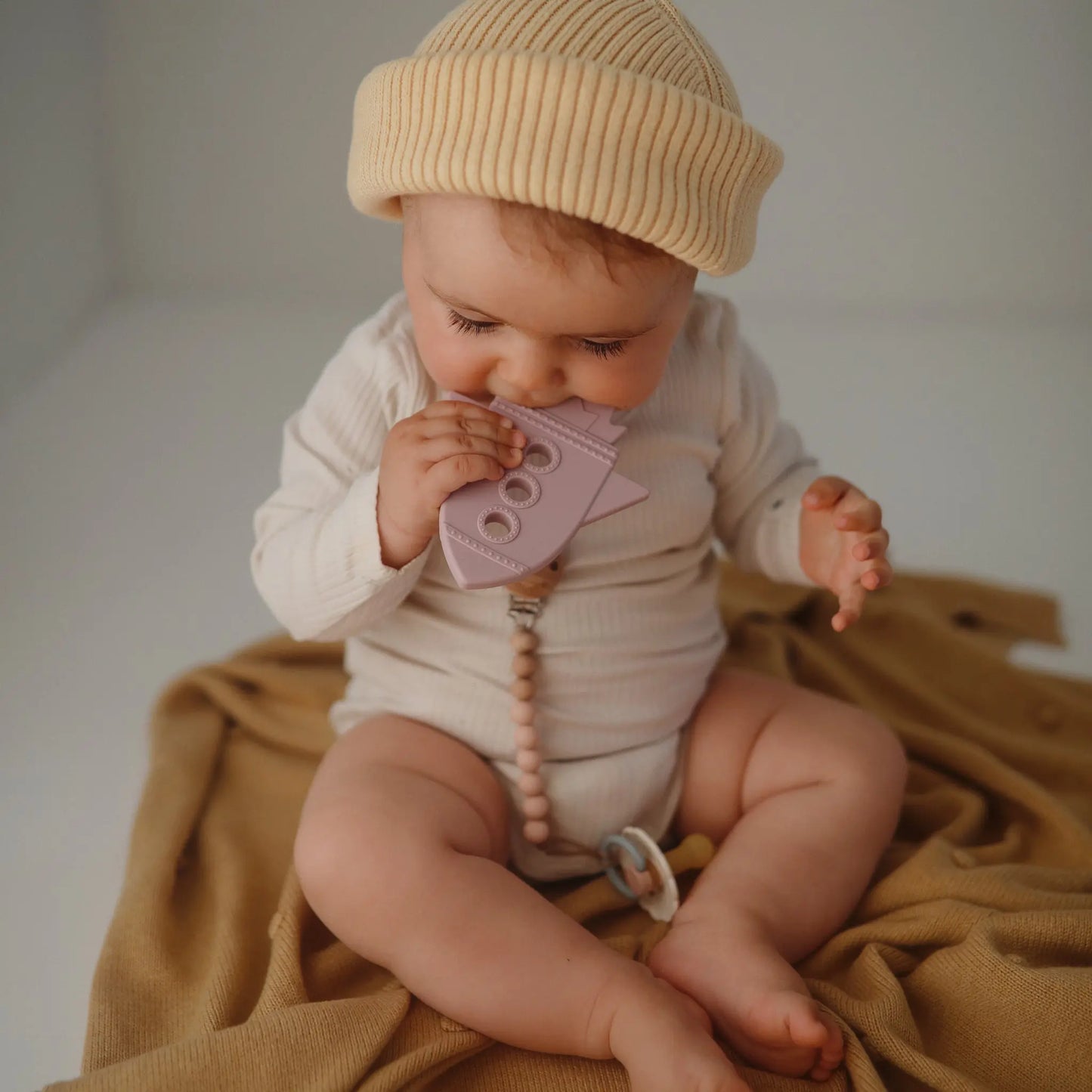 Rocket Teether Made from Non-Toxic Food-Grade Silicone for Baby Gums Mushie