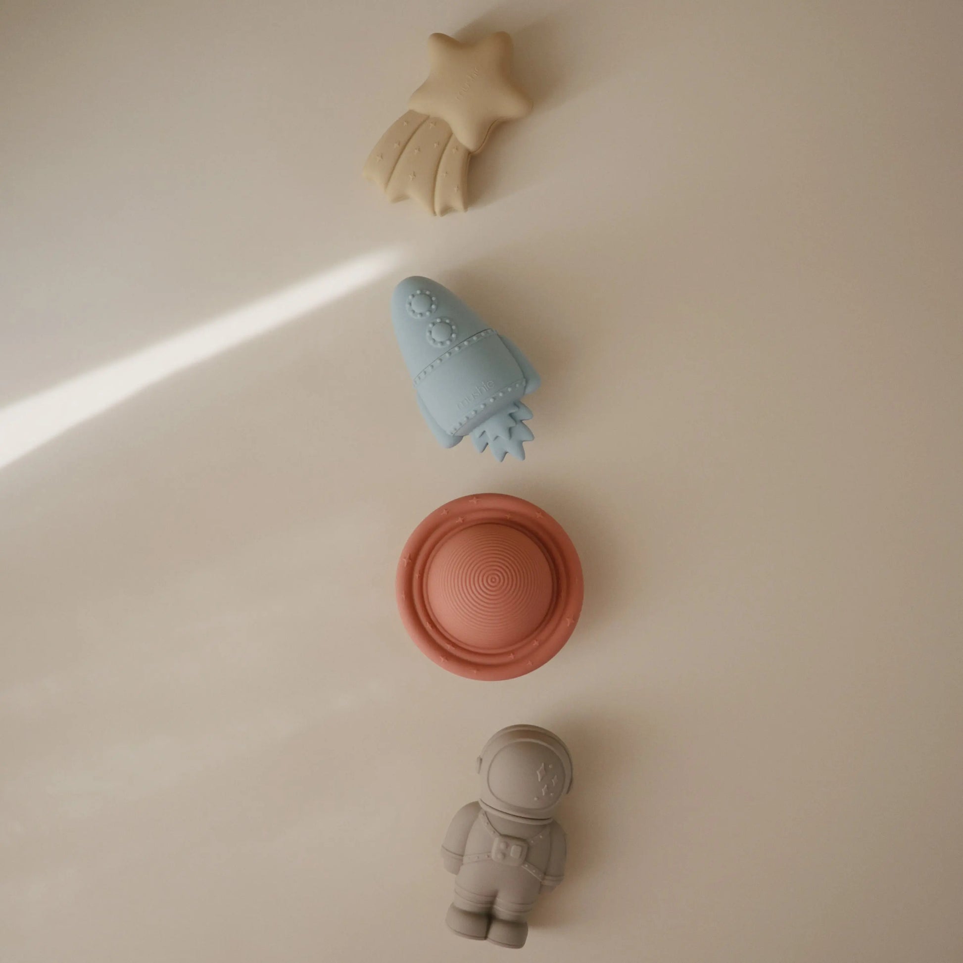 Space Mold Free Bath Play Set with Planet Astronaut Rocket Ship and Shooting Star Mushie