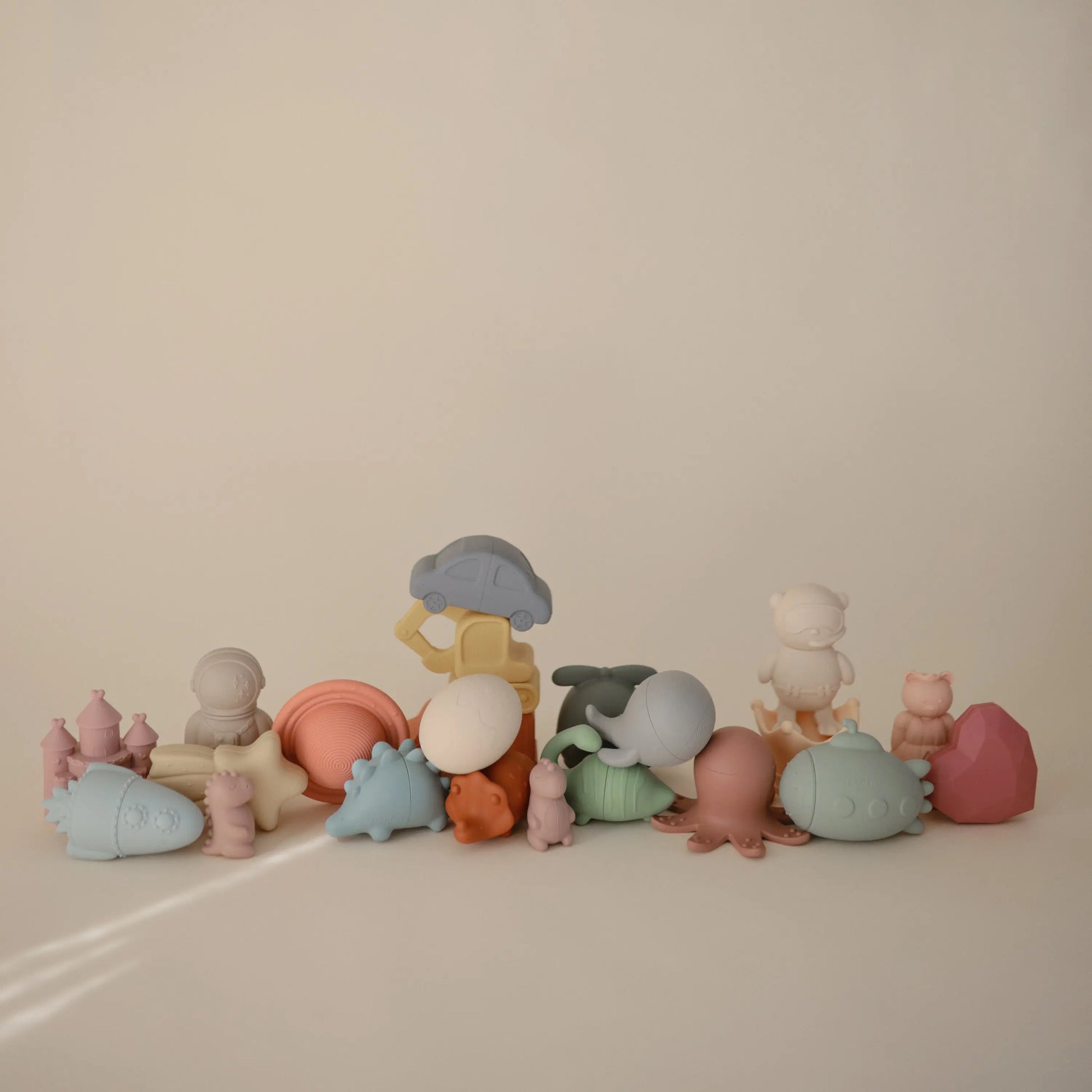 Dino Mold Free Bath Play Set with Soft Silicone Dinosaurs and Egg Mushie