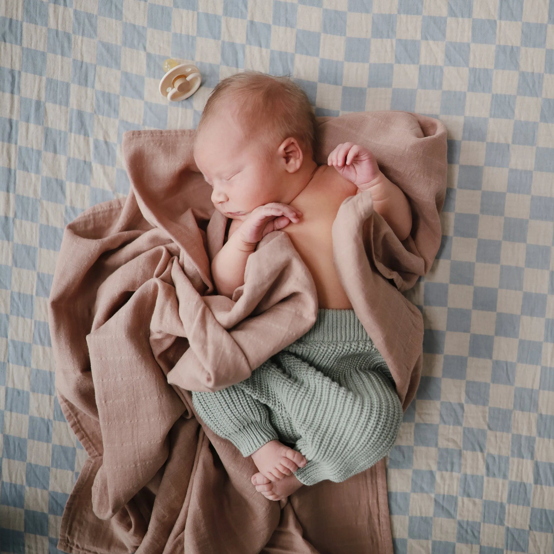 Mushie Extra Soft Muslin Crib Sheet for Baby 100% Cotton Breathable and Cozy - Home & Garden > Linens & Bedding > Bedding crib sheets