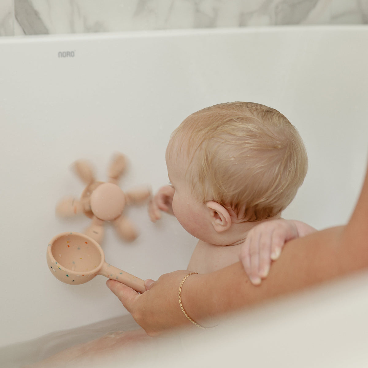 Plastic Water Wheel Bath Toy by Mushie