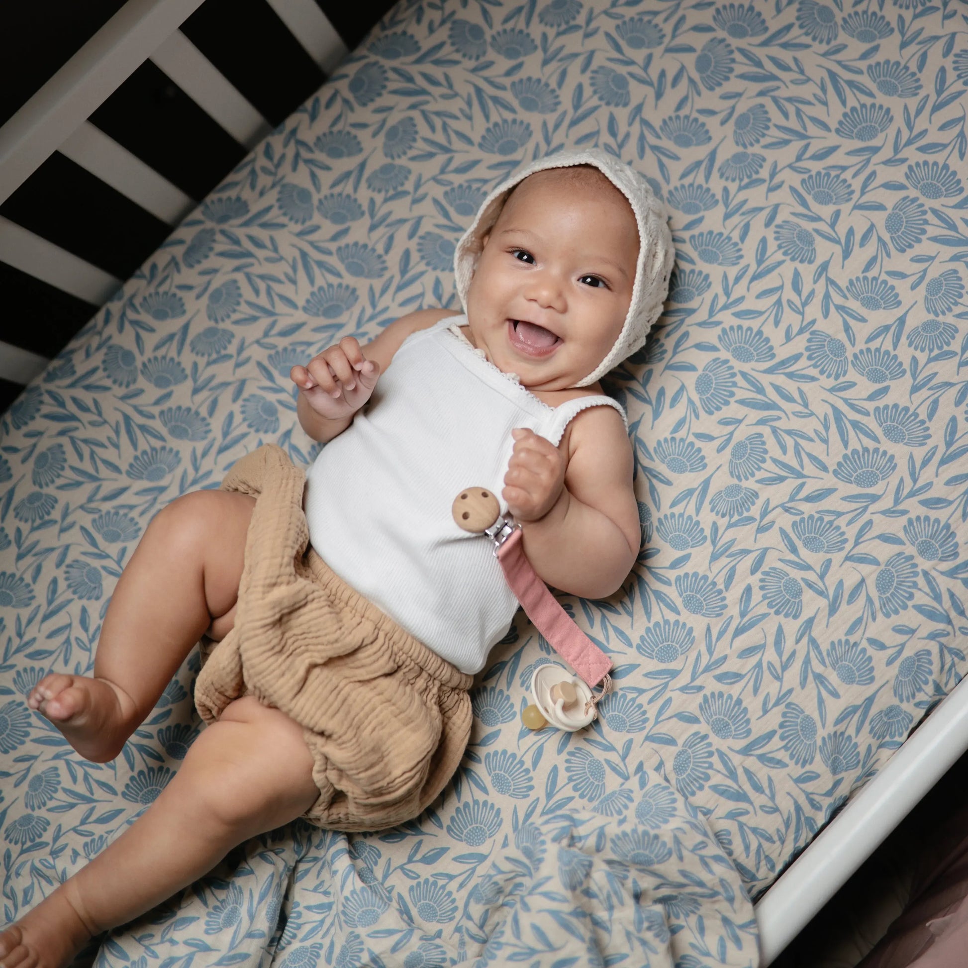 Linen Pacifier Clip Two Pack with Water Resistant Coating and Faux Wood Silicone Clasp Mushie
