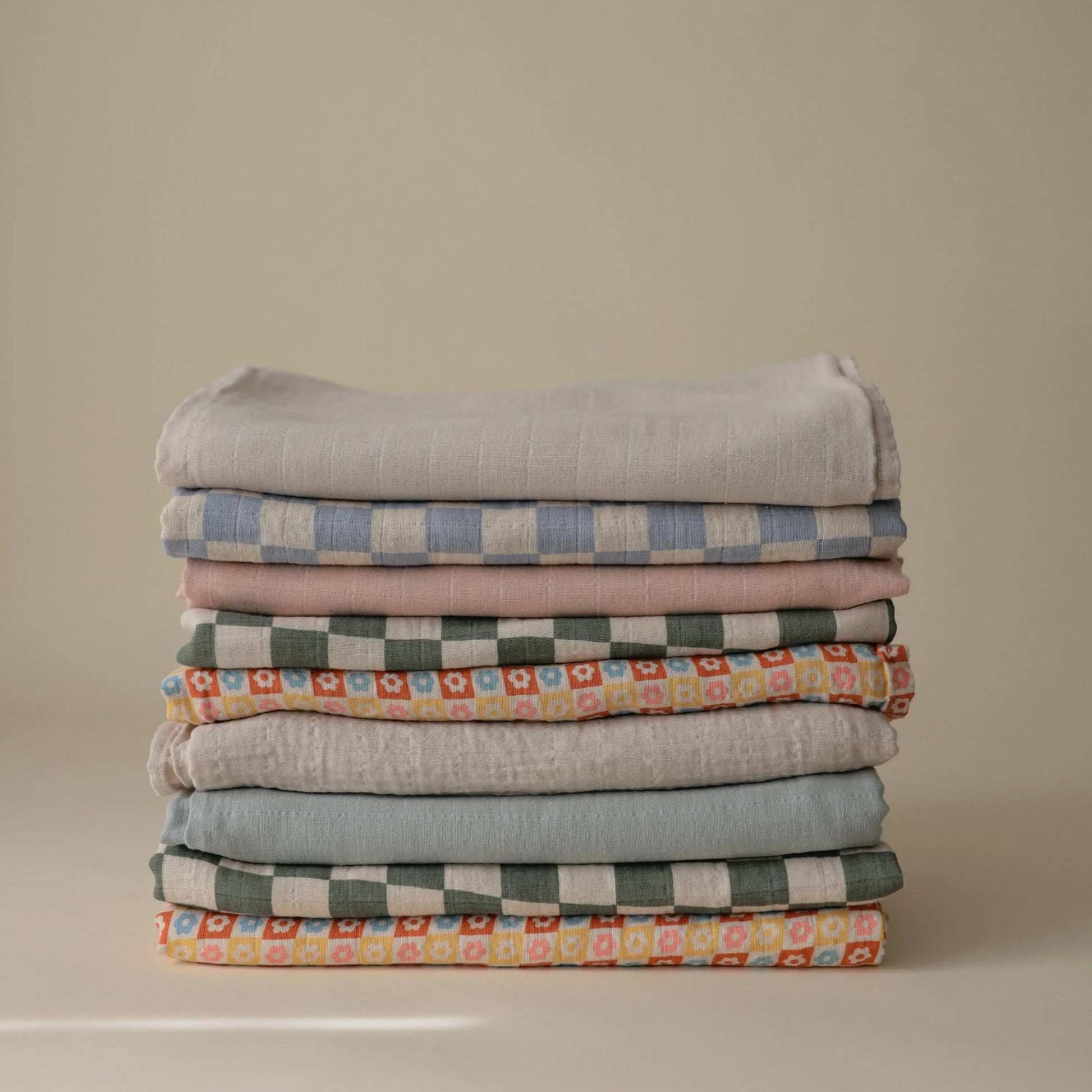 Organic Cotton Muslin Swaddle Blanket for Baby Cuddling and Nursing Mushie