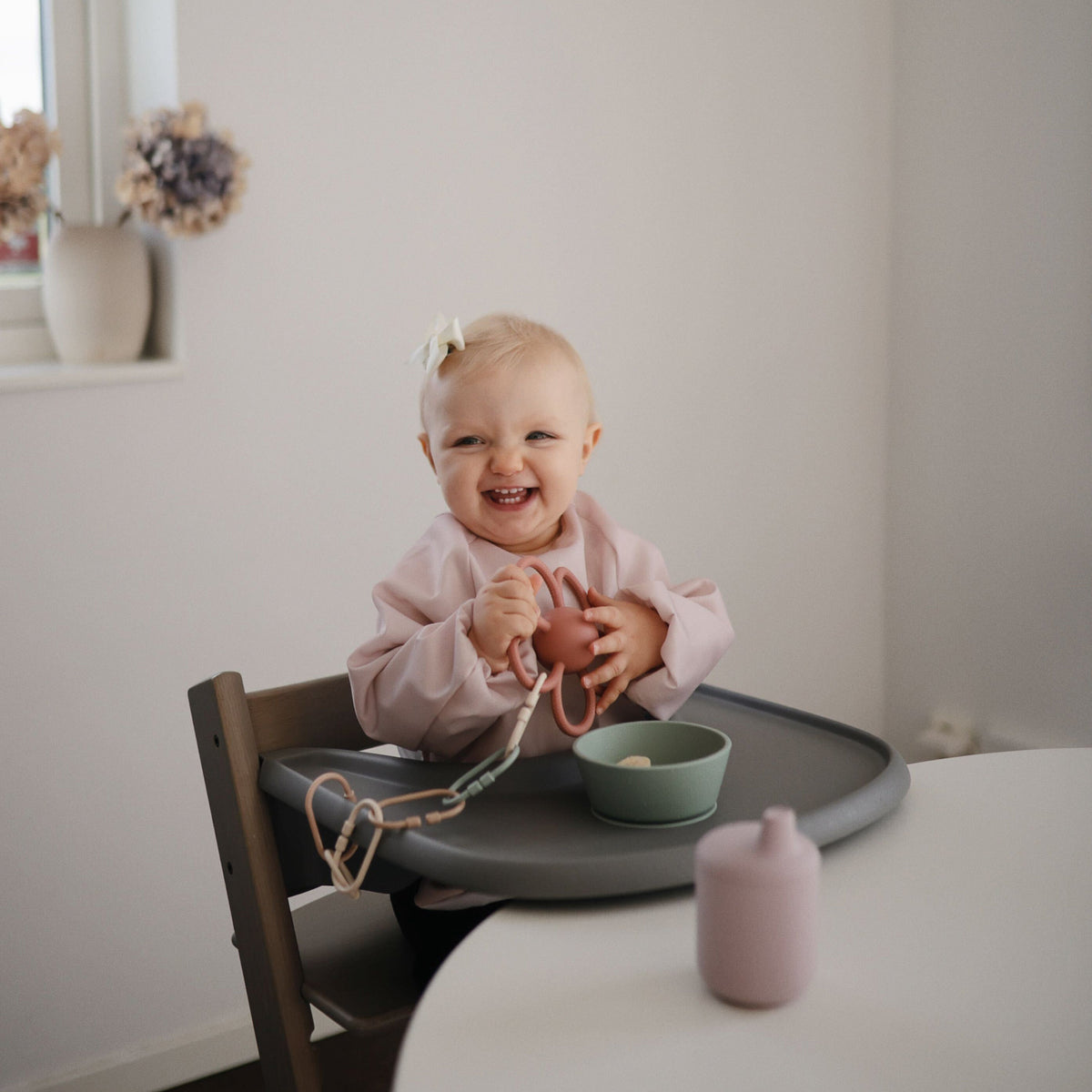Long Sleeve Bib, 6-24 Months by Mushie