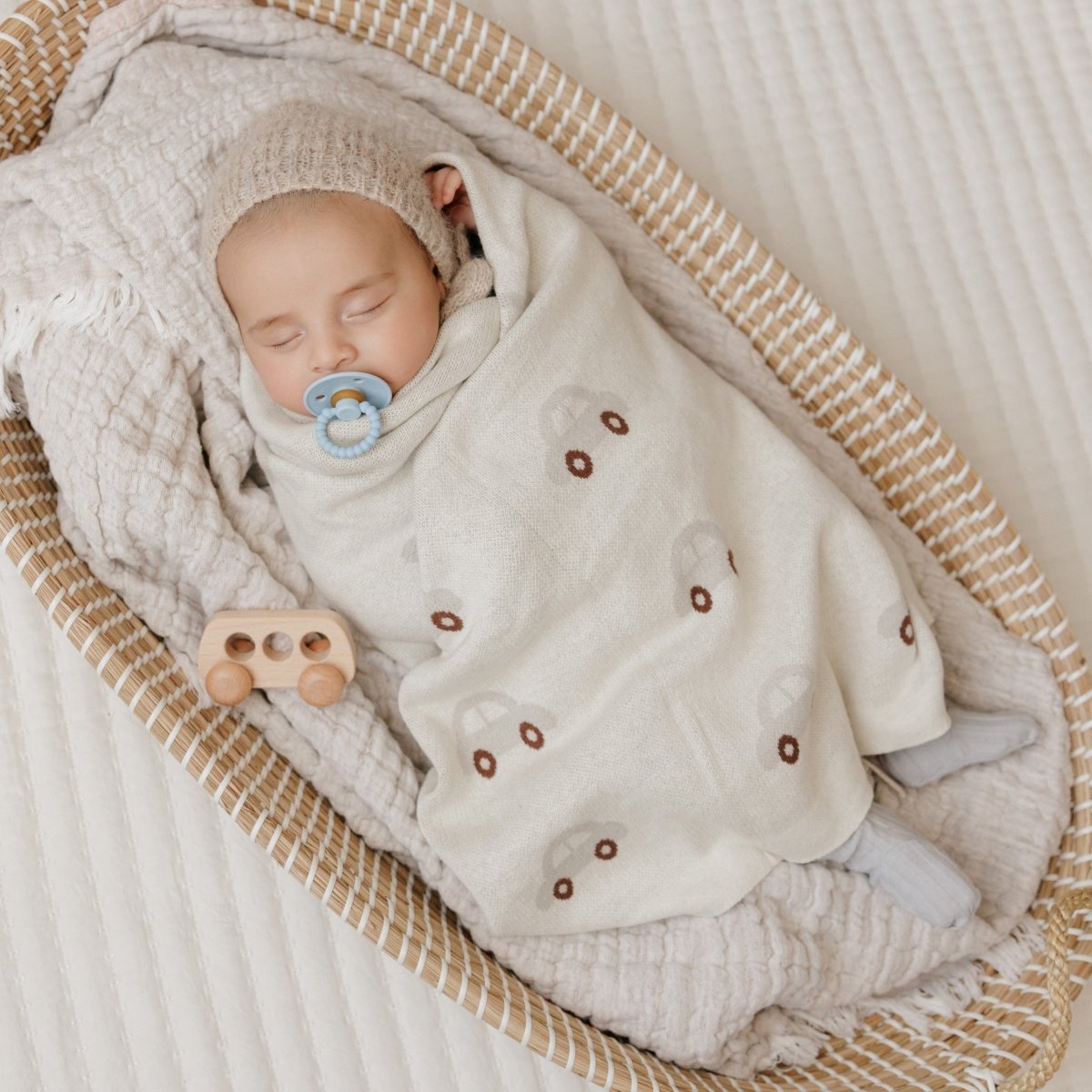Bleu La La 100 Percent Cotton Luxury Knit Car Swaddle Blanket - Everetts Place Boutique - 