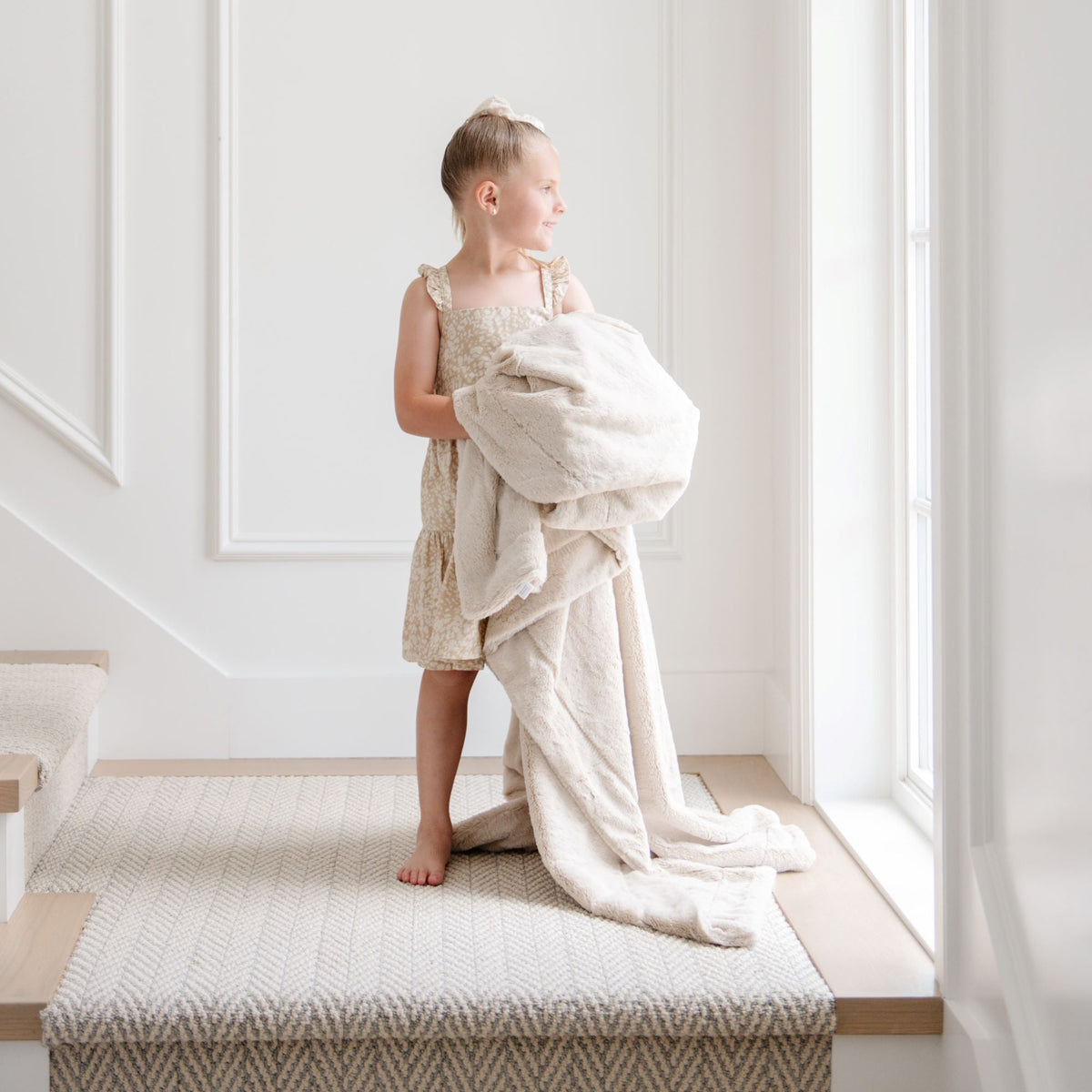 Saranoni Lush Toddler Blanket: ultra-soft, cozy comfort for babies.