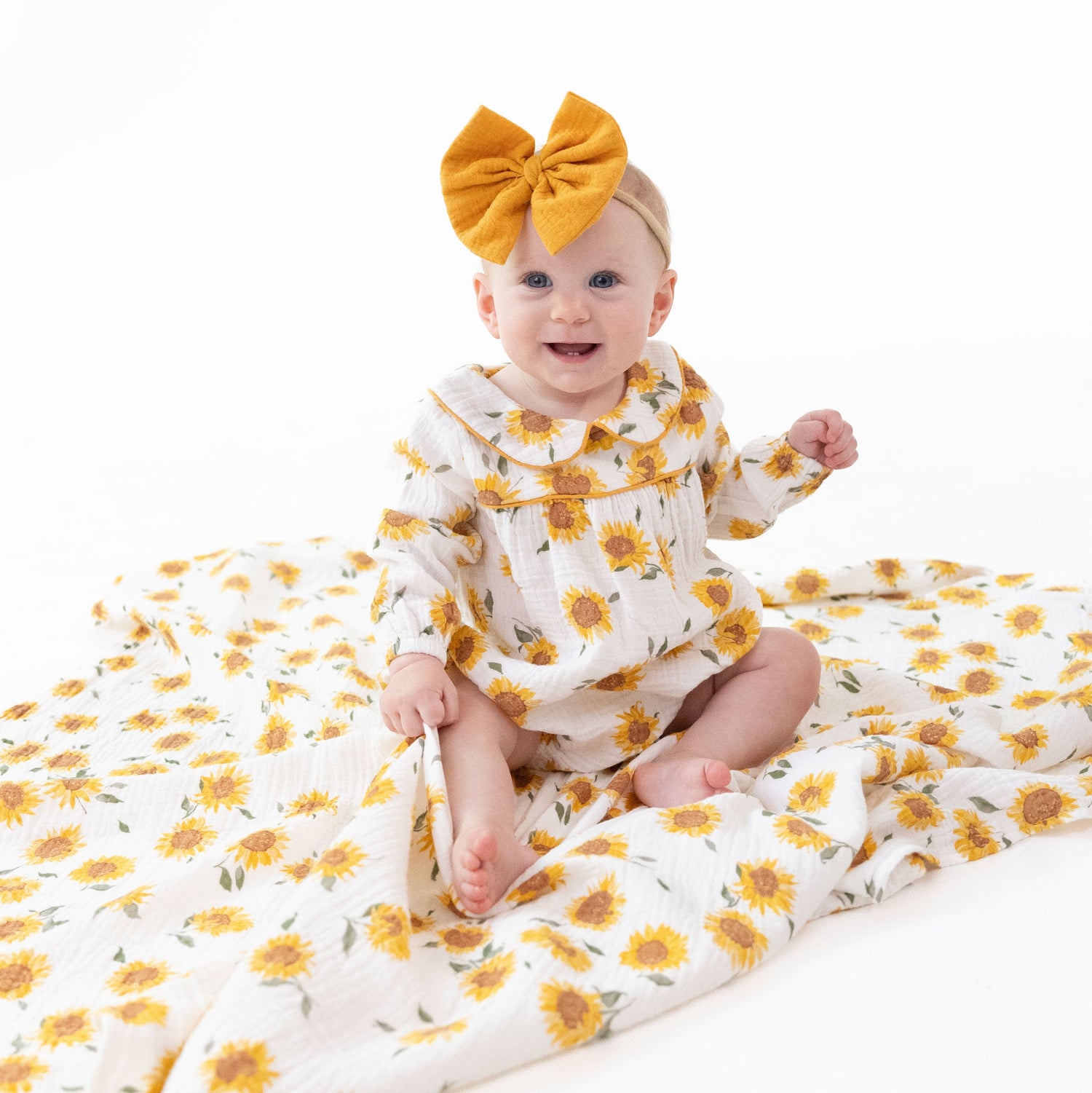Baby swaddle blanket with sunflower design
