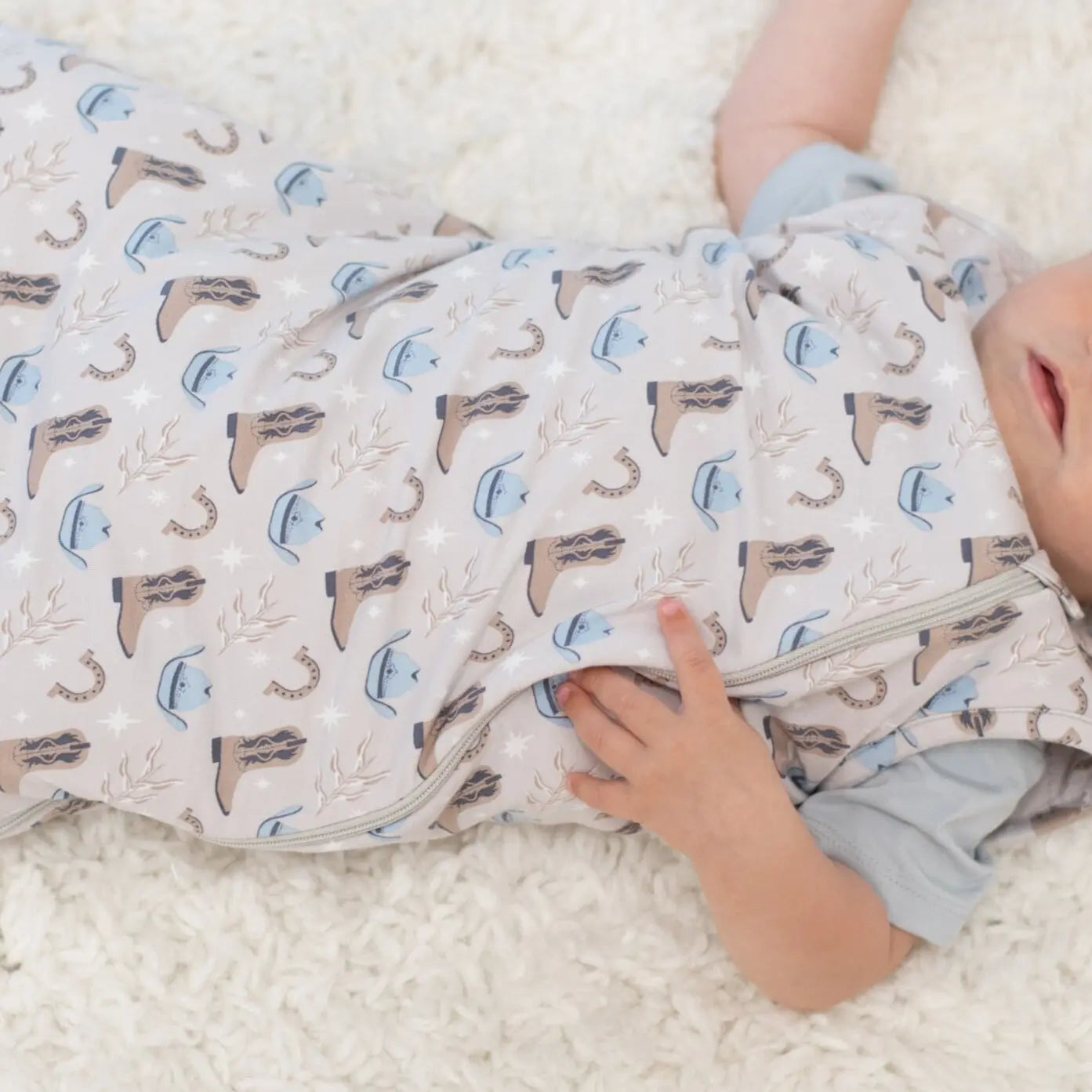 1.5 Tog Sleep Sack for Infants with 2 Way J Zipper and Quilted Lining for 0 to 9 Months Sweet Bamboo