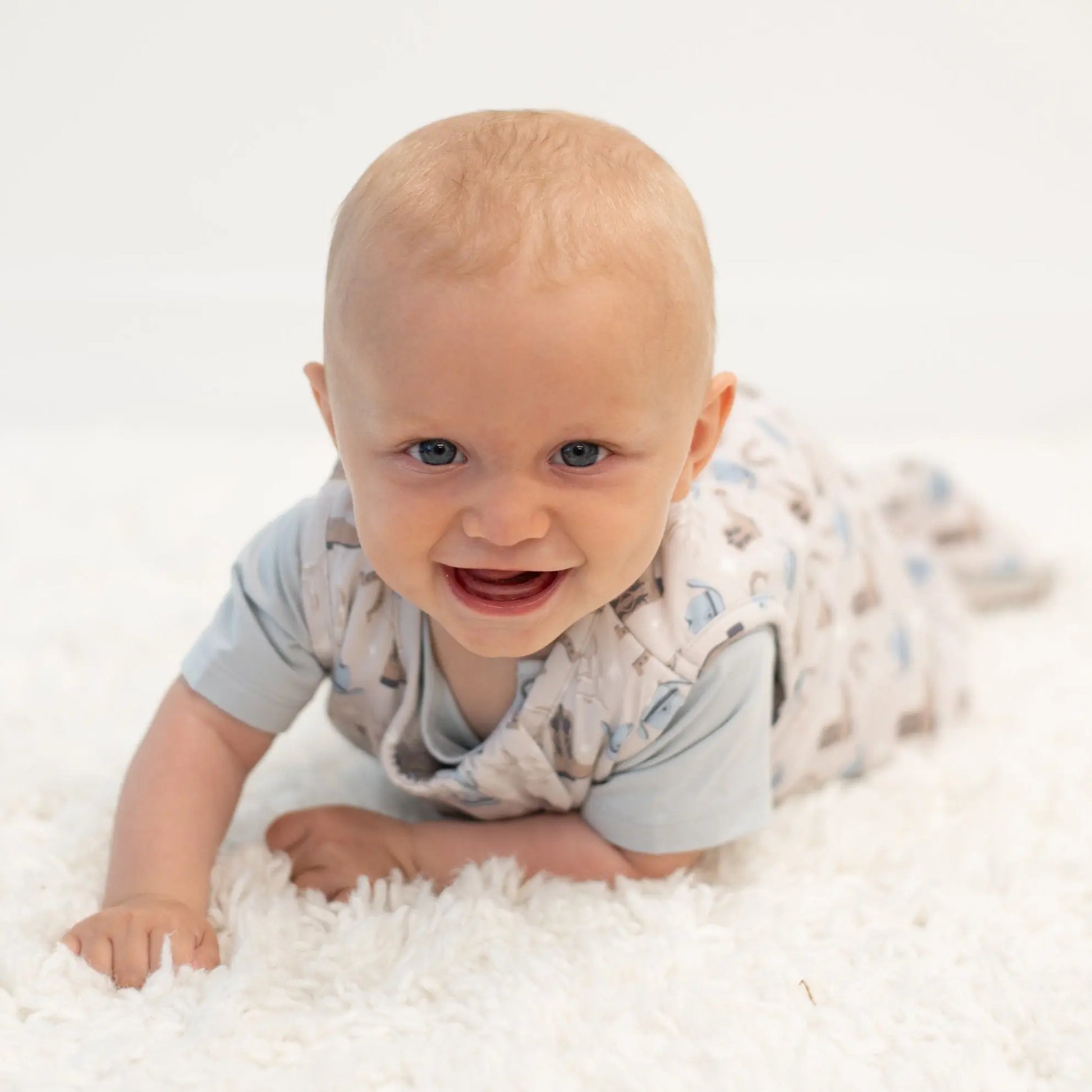 1.5 Tog Sleep Sack for Infants with 2 Way J Zipper and Quilted Lining for 0 to 9 Months Sweet Bamboo