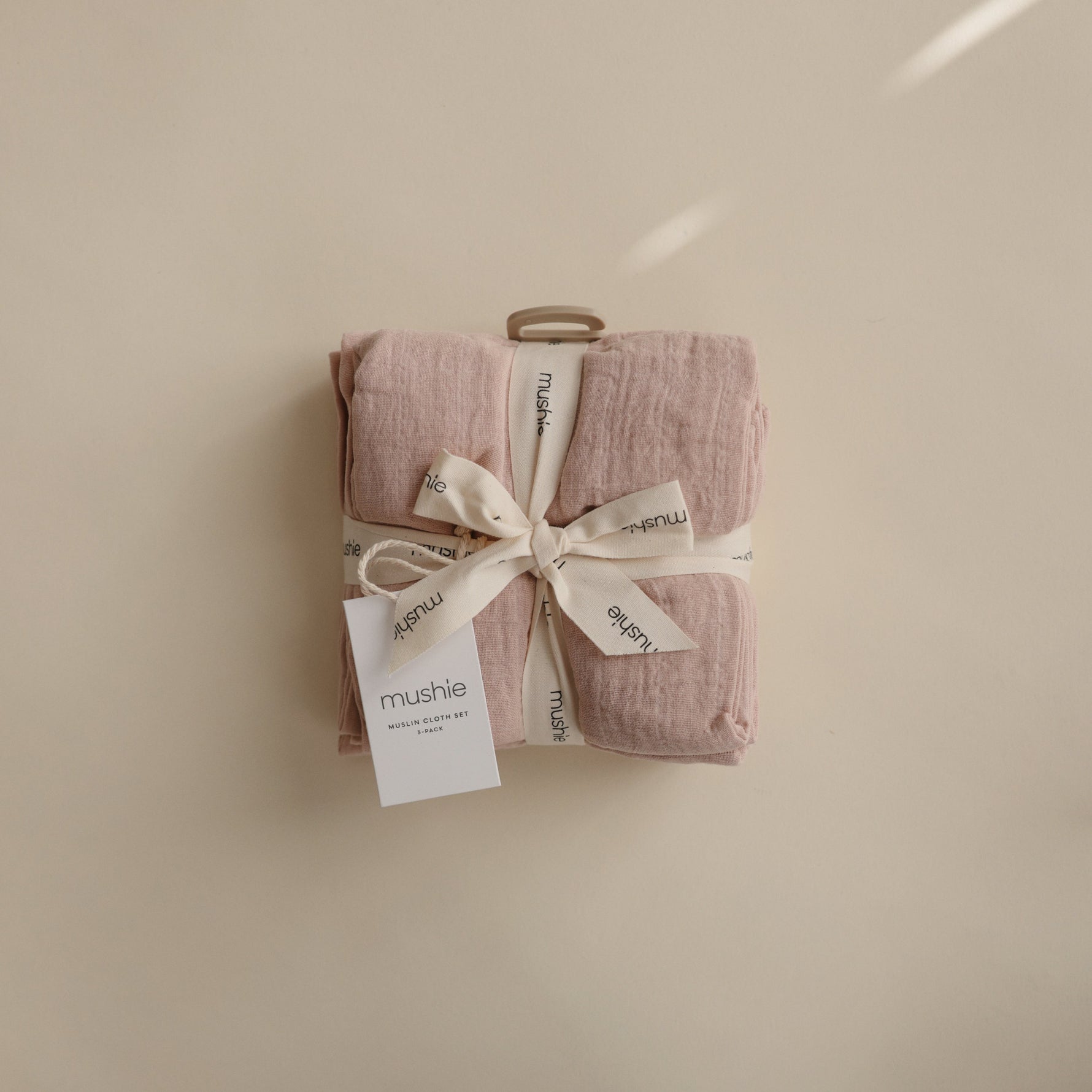 Mushie organic cotton muslin cloths 3-pack