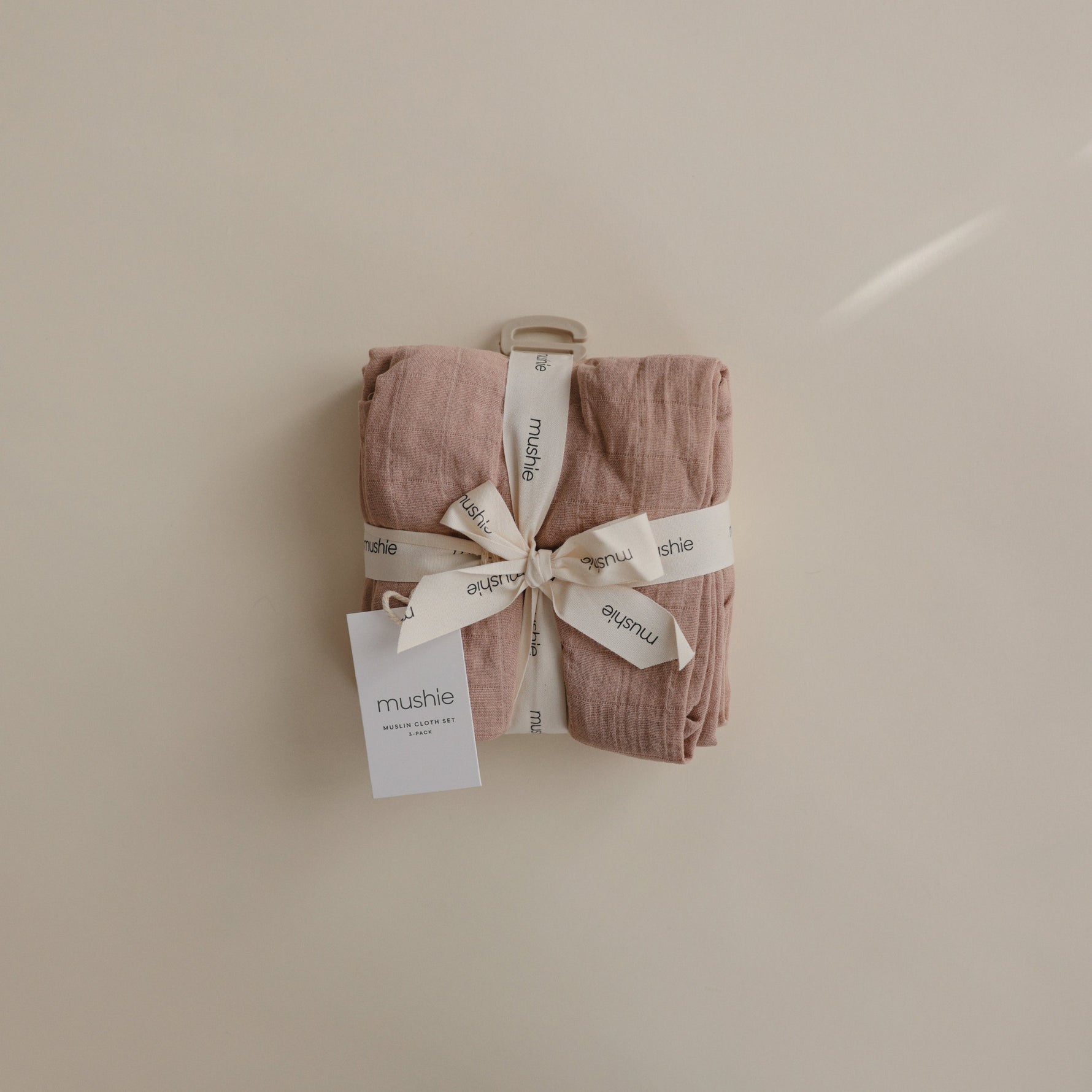 Mushie organic cotton muslin cloths 3-pack